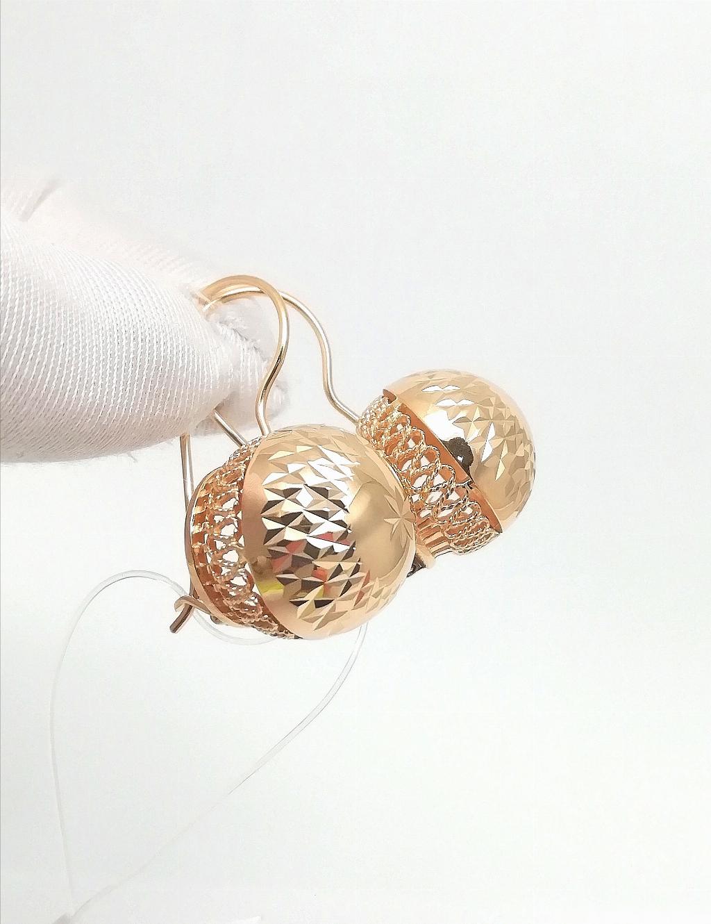 Золотые серьги