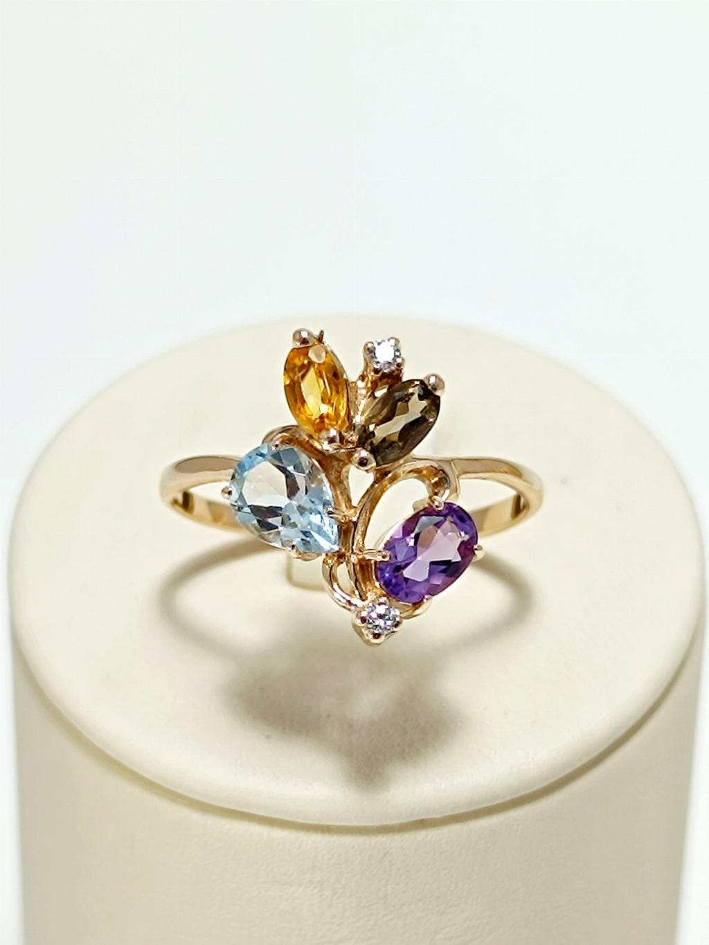 Золотое кольцо женское, вставка фианит