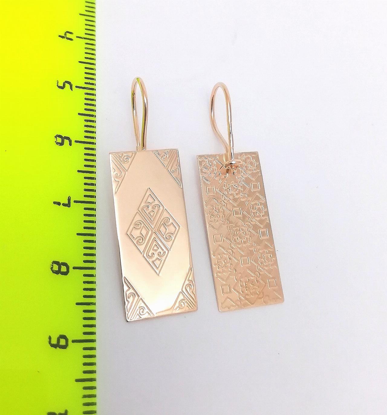 Золотые серьги пластины