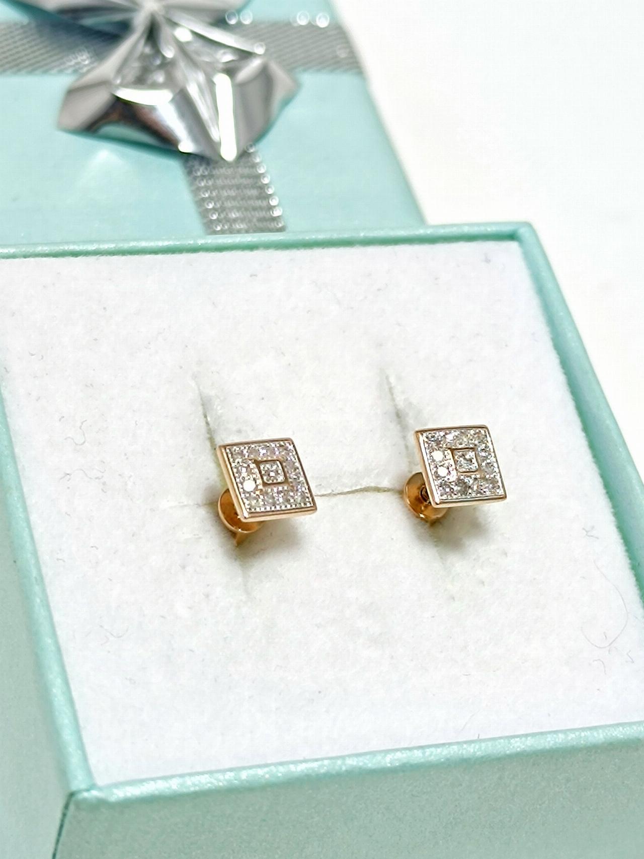 Золотые серьги пусеты, вставка фианит