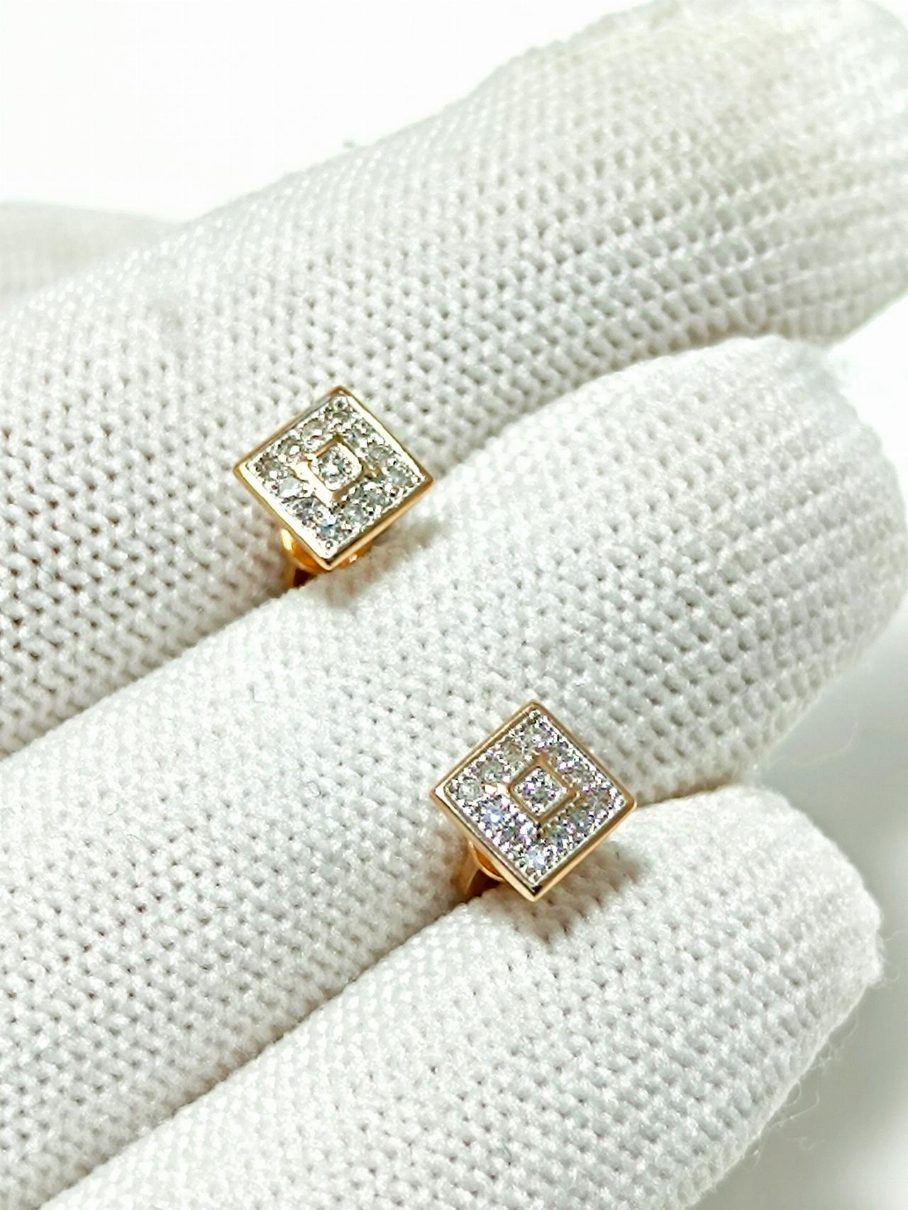 Золотые серьги пусеты, вставка фианит