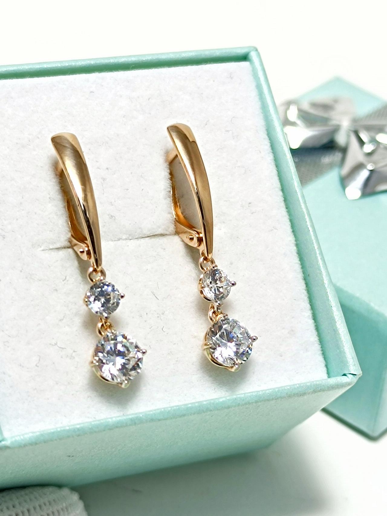 Золотые серьги, вставка фианит