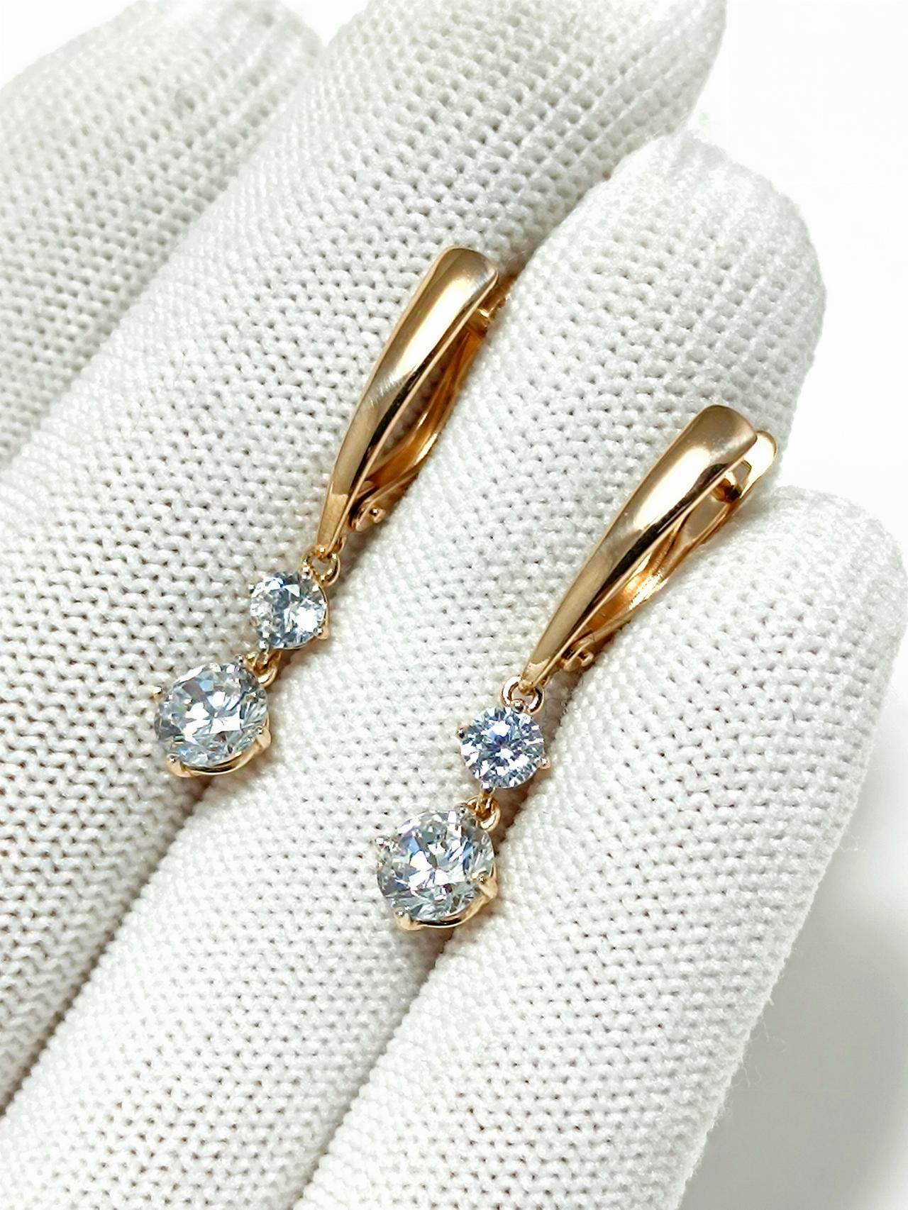 Золотые серьги, вставка фианит