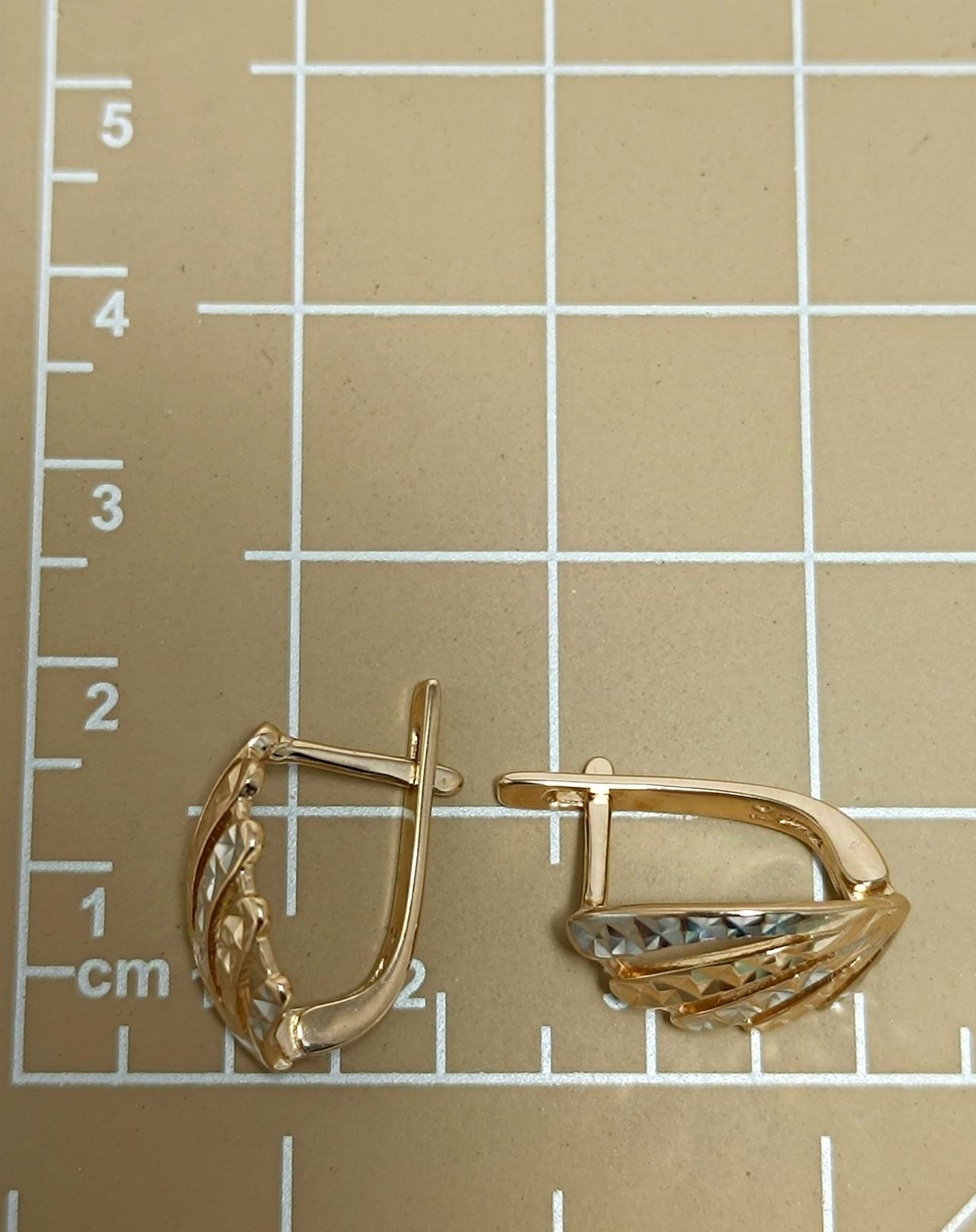 Золотые серьги