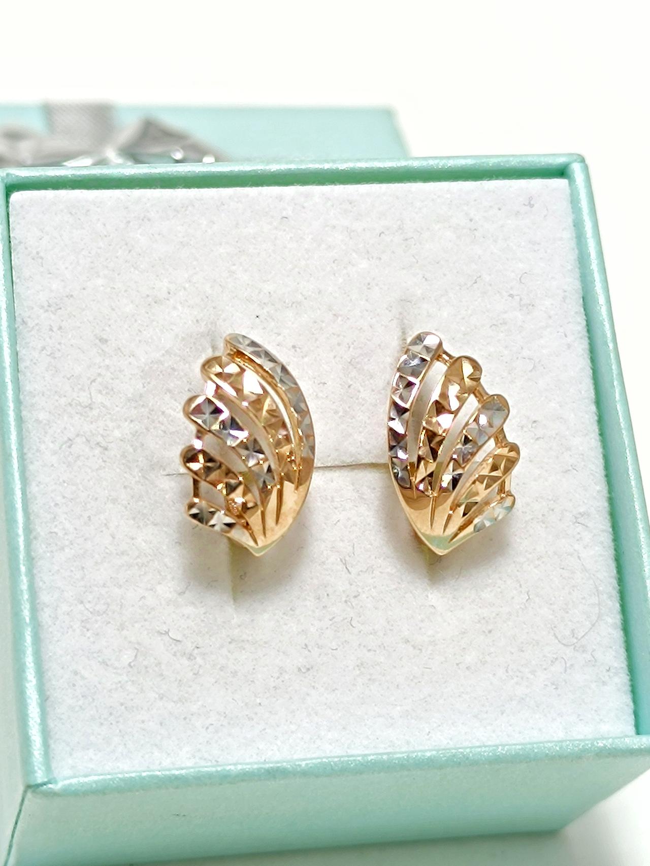 Золотые серьги