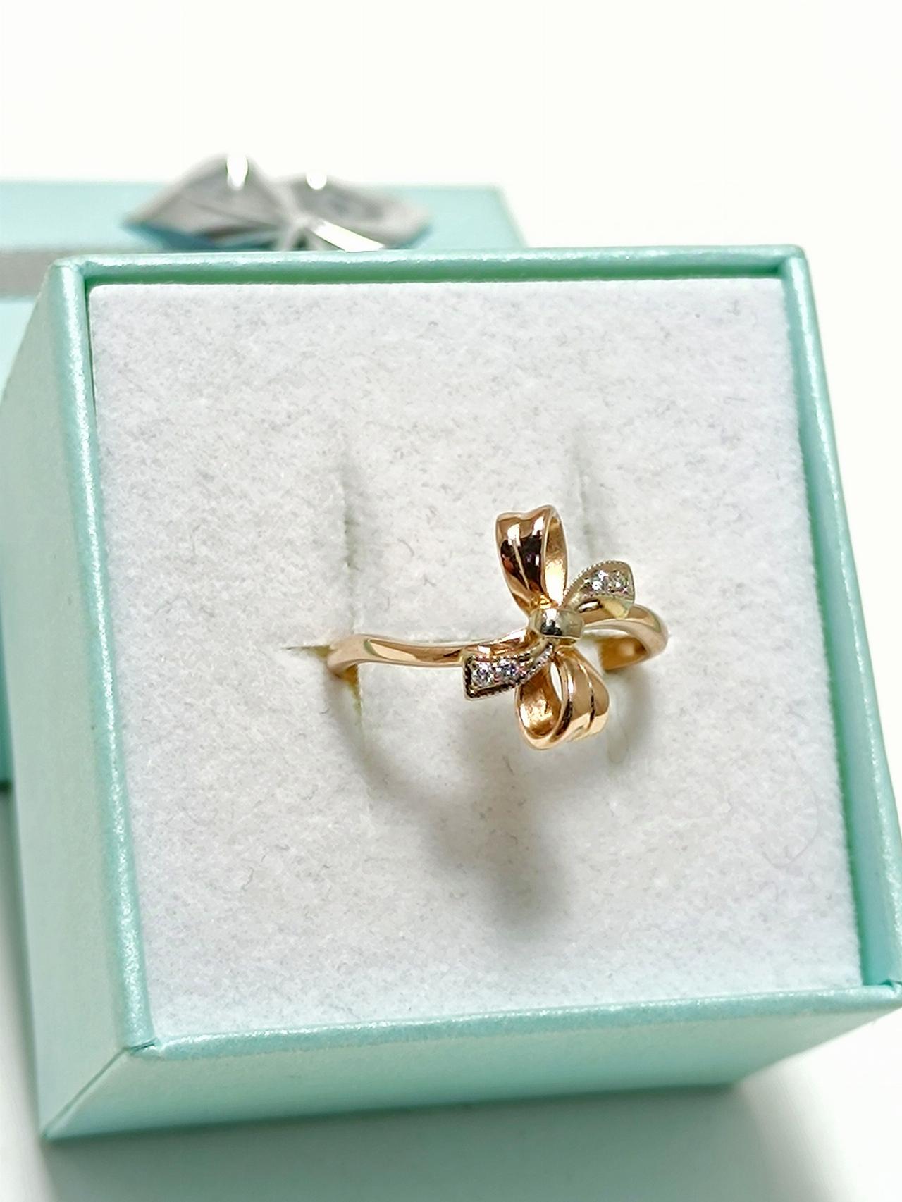 Золотое кольцо женское, вставка фианит