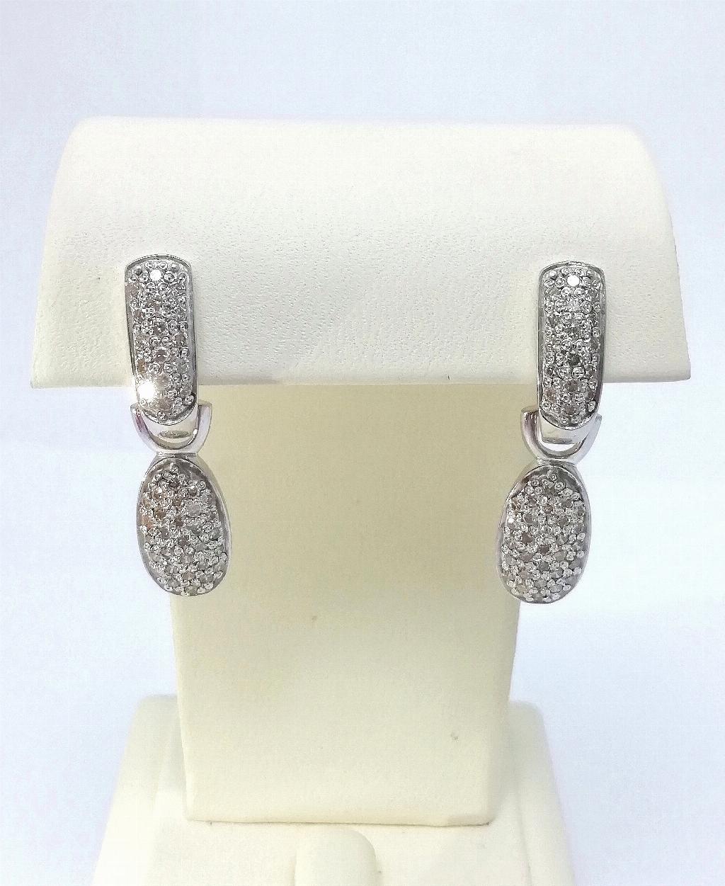 Золотые серьги, вставка бриллиант