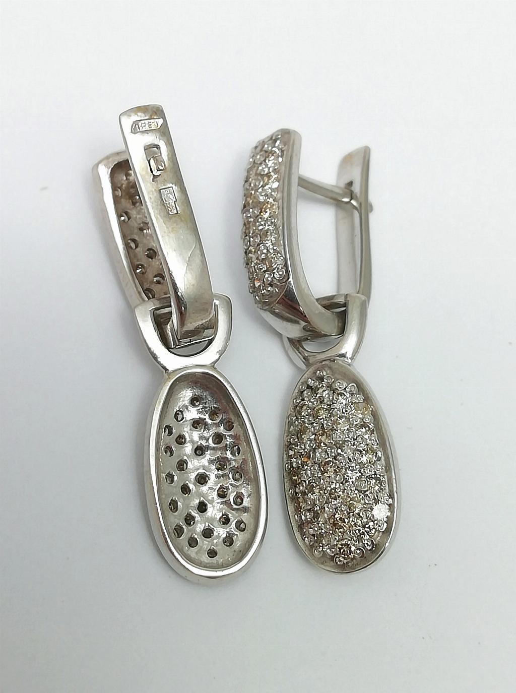 Золотые серьги, вставка бриллиант