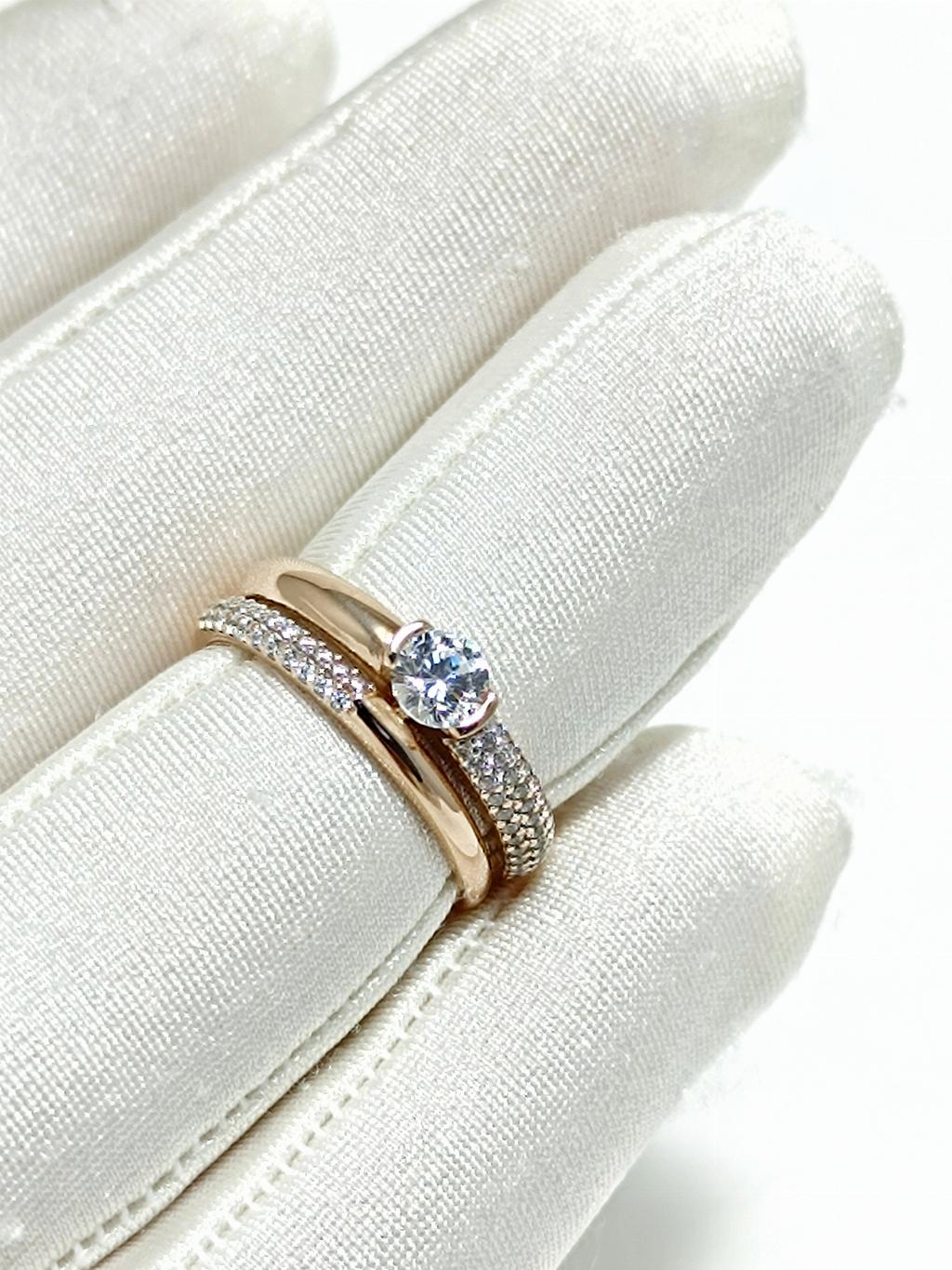 Золотое кольцо женское, вставка фианит