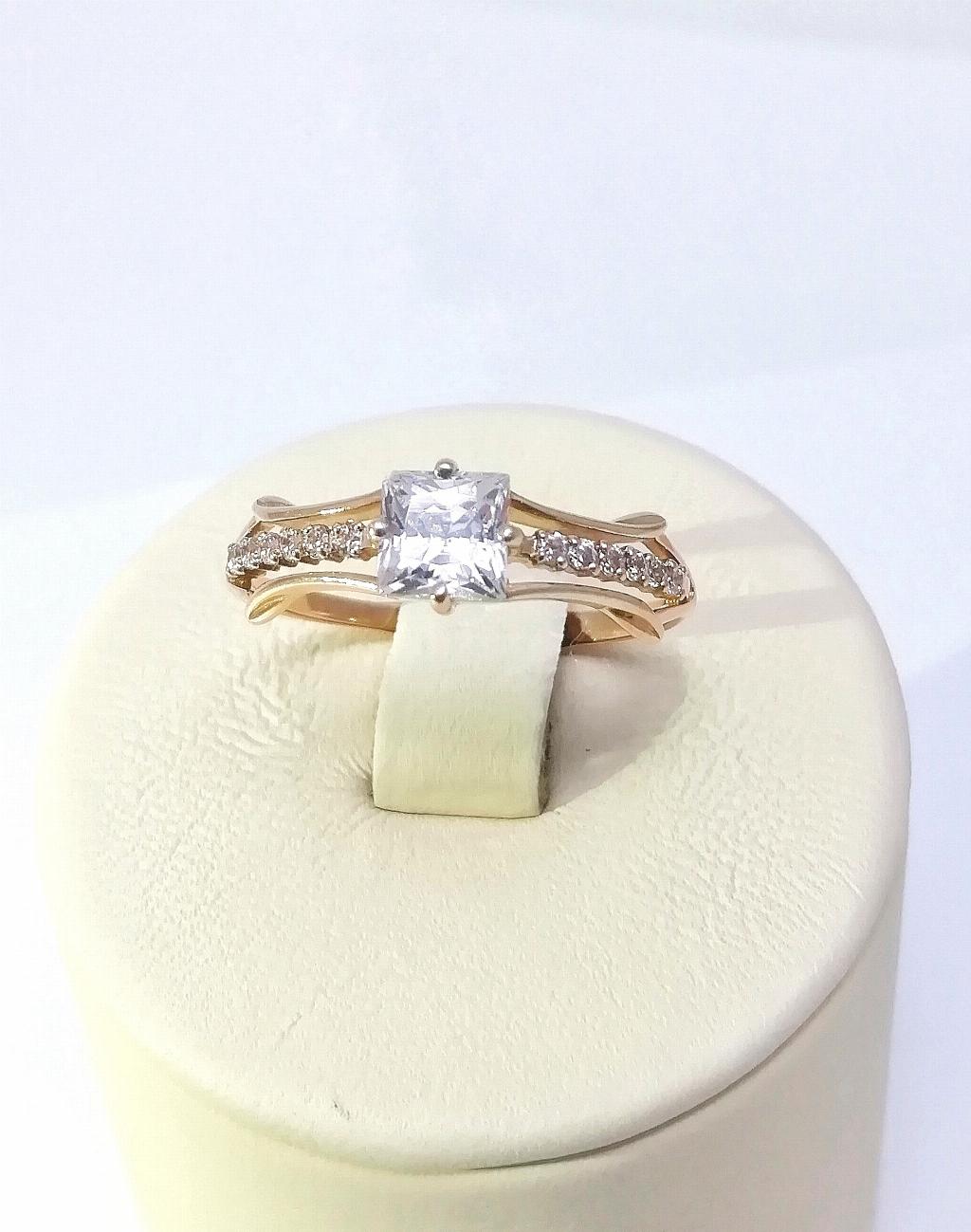 Золотое кольцо, вставка фианит