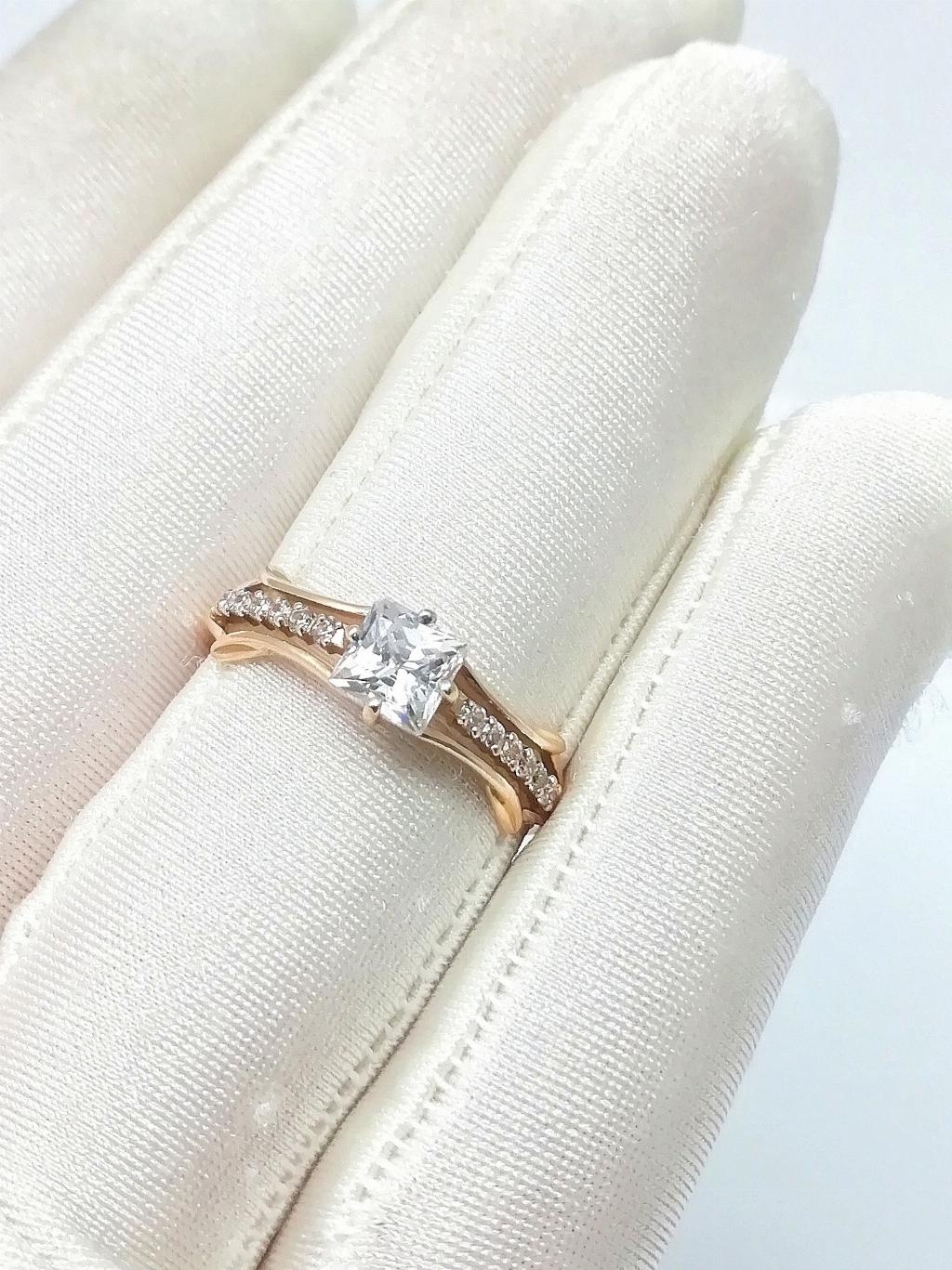 Золотое кольцо, вставка фианит