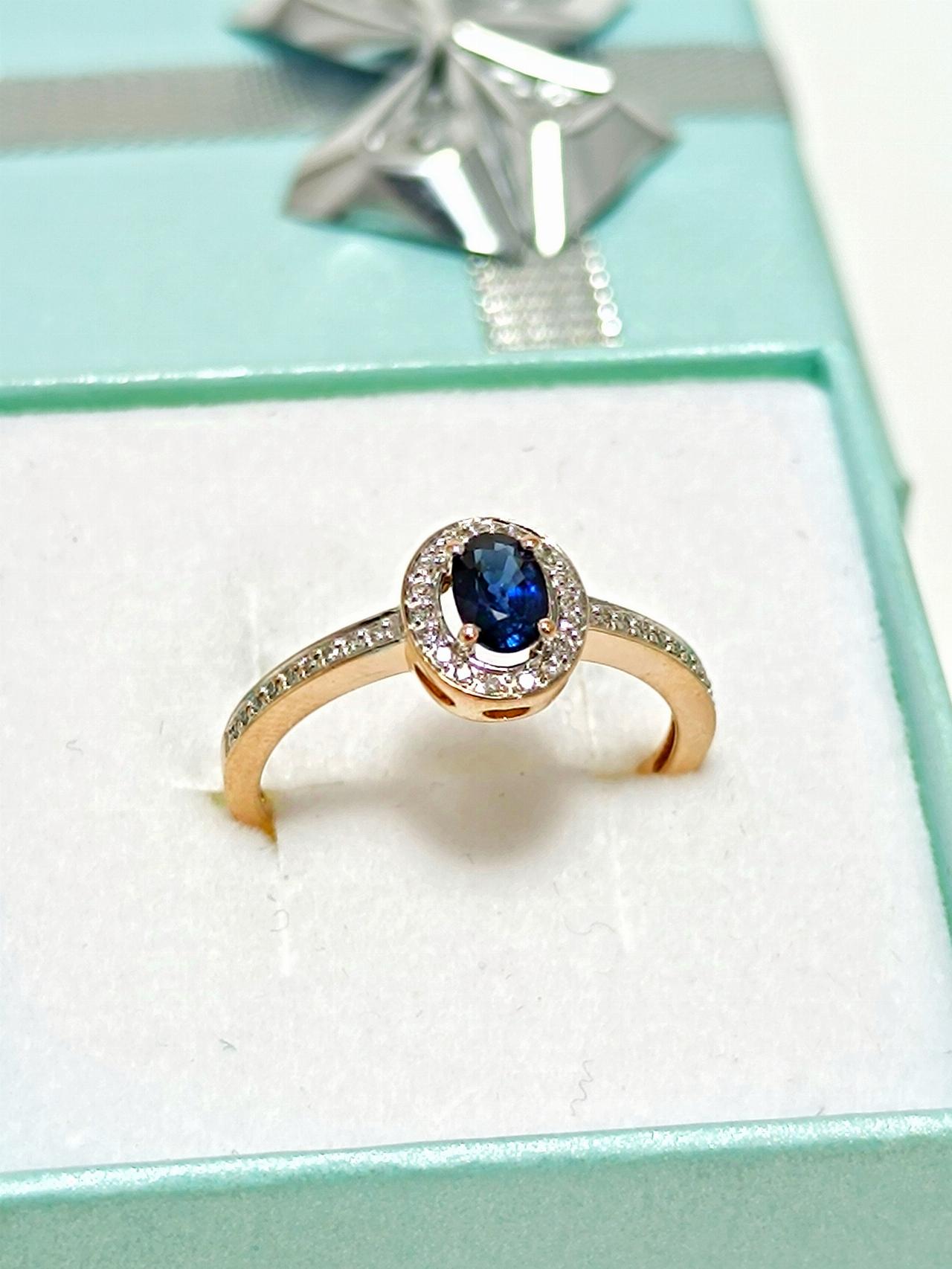 Золотое кольцо женское, вставка бриллиант