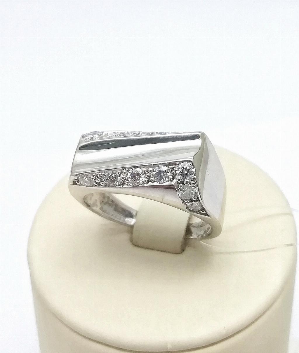 Золотое кольцо, вставка бриллиант