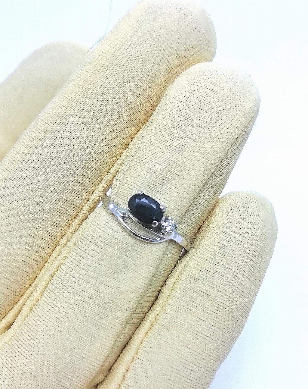 Золотое кольцо, вставка бриллиант