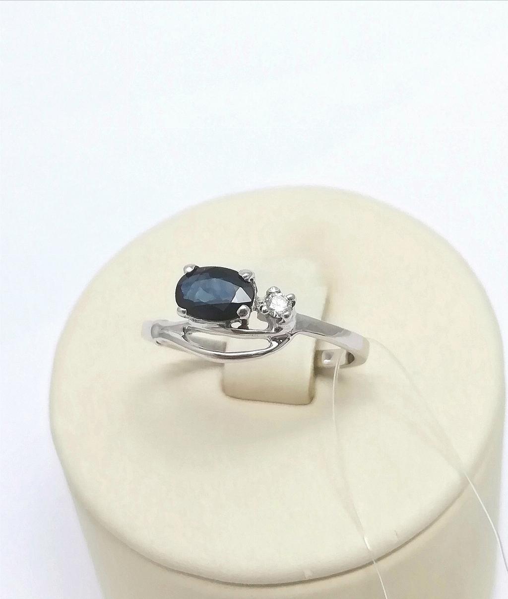 Золотое кольцо, вставка бриллиант