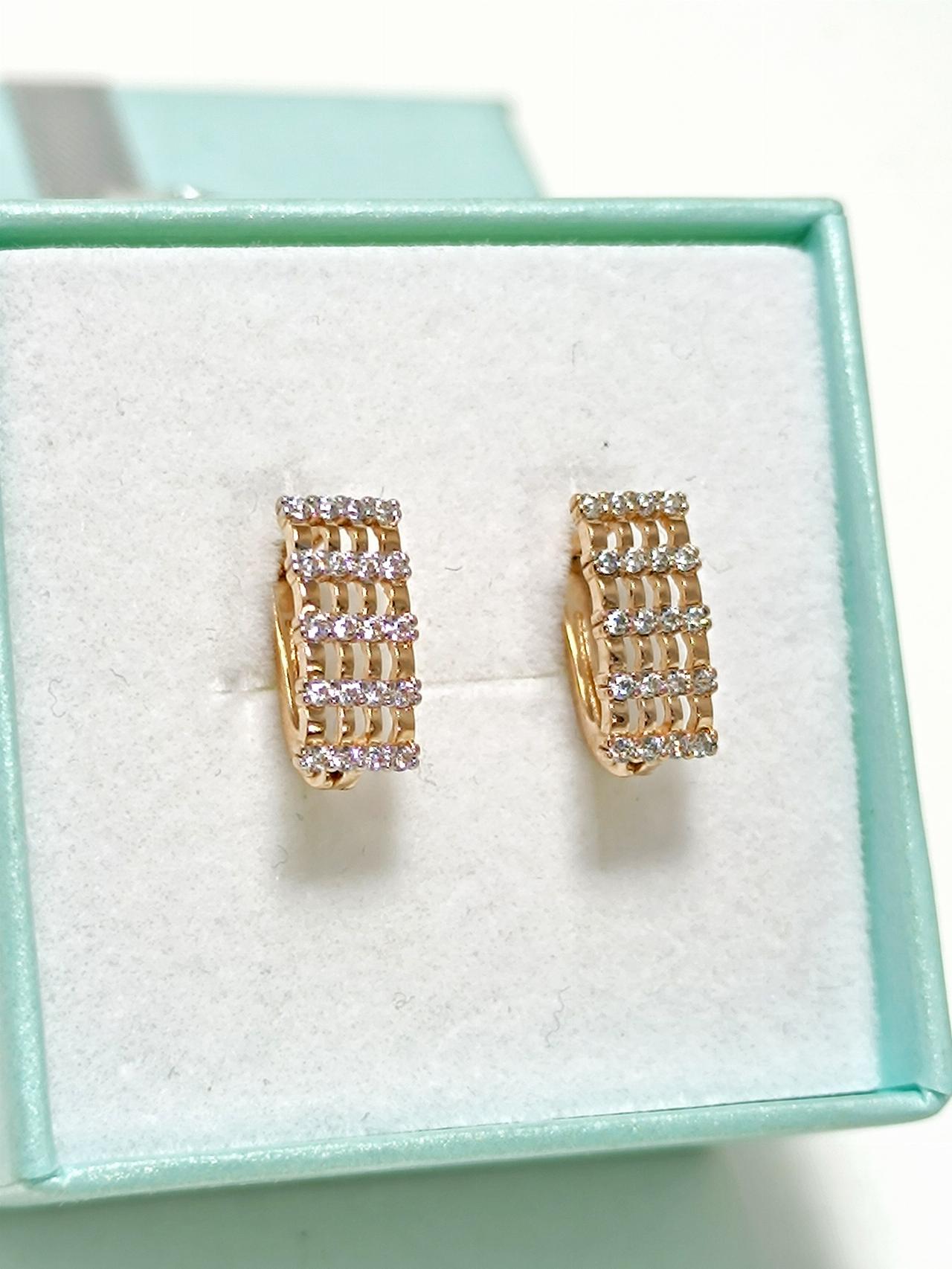 Золотые серьги женские, вставка фианит