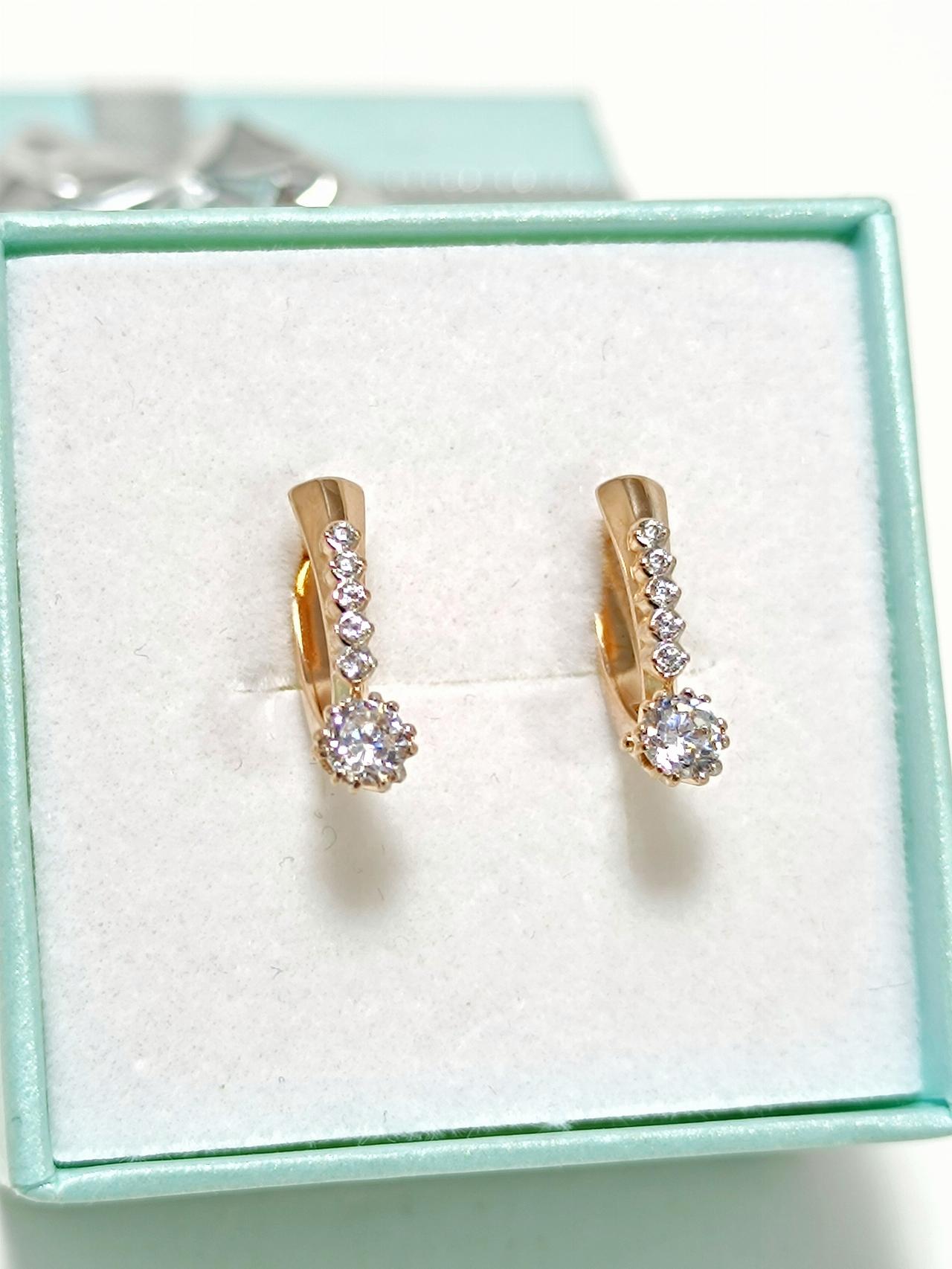 Золотые серьги женские, вставка фианит