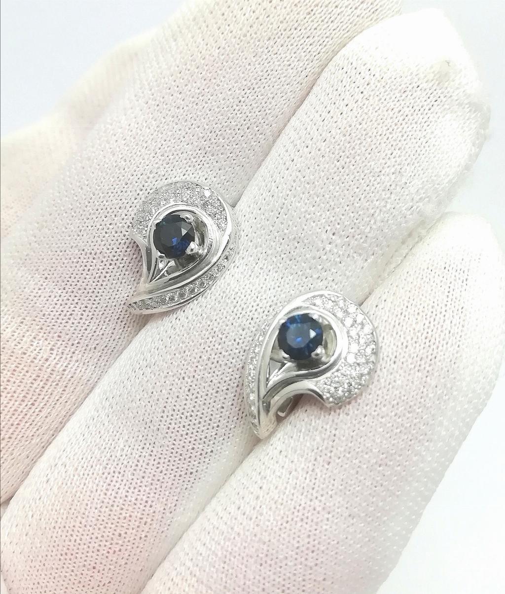 Серьги женские классические, вставка бриллиант