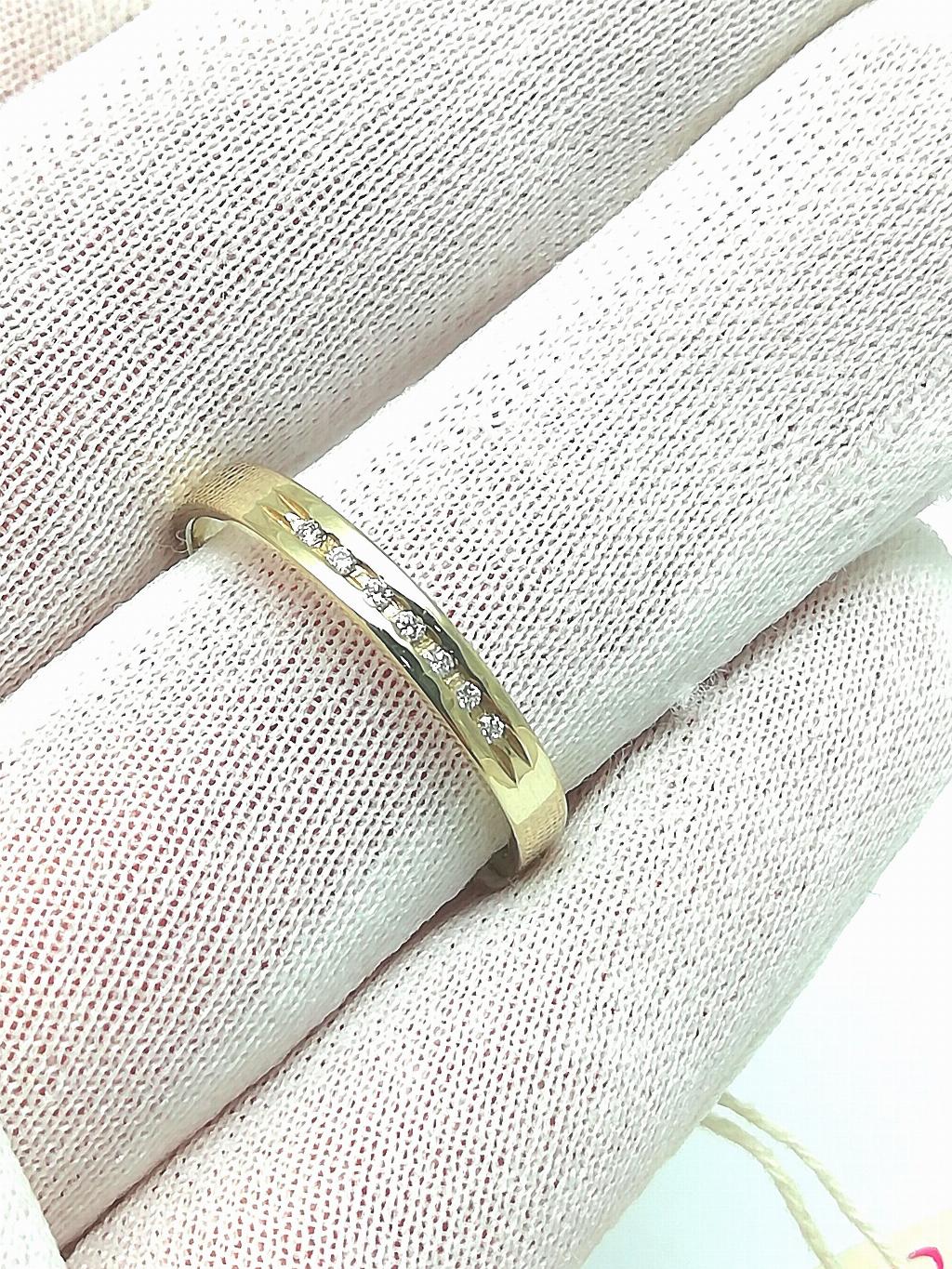 Золотое кольцо дорожка, вставка бриллиант