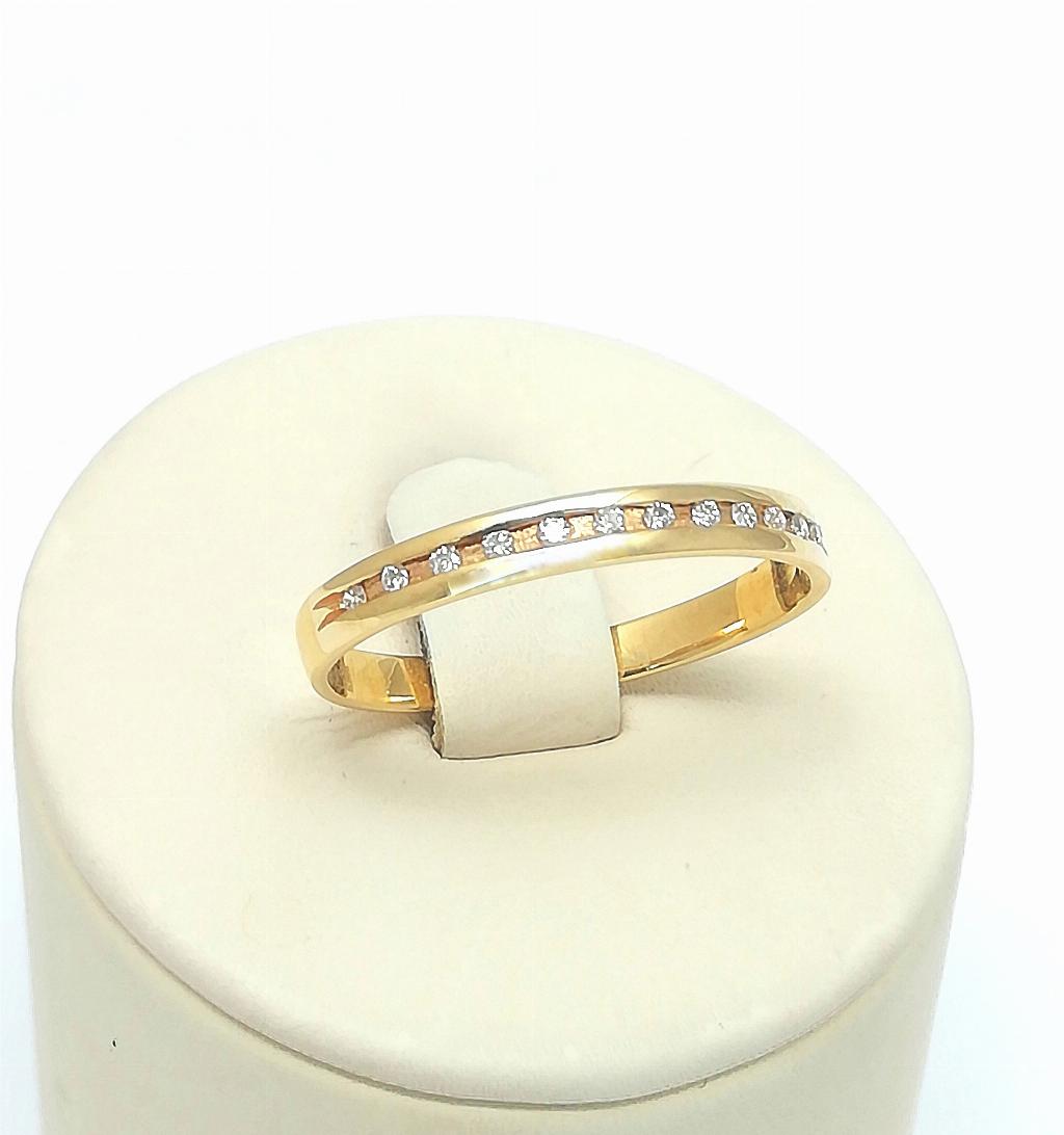 Золотое кольцо дорожка, вставка бриллиант