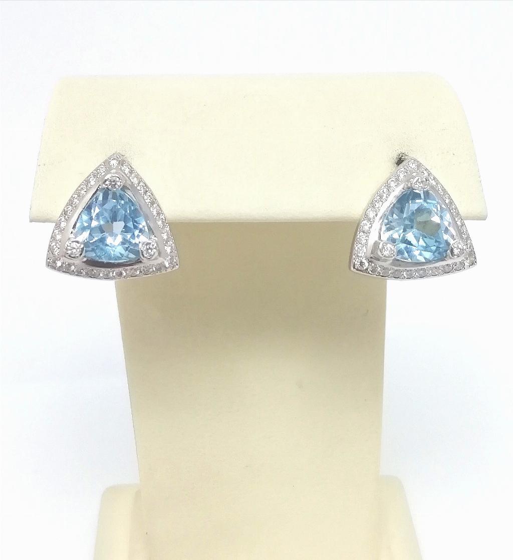 Серьги женские классические, вставка бриллиант