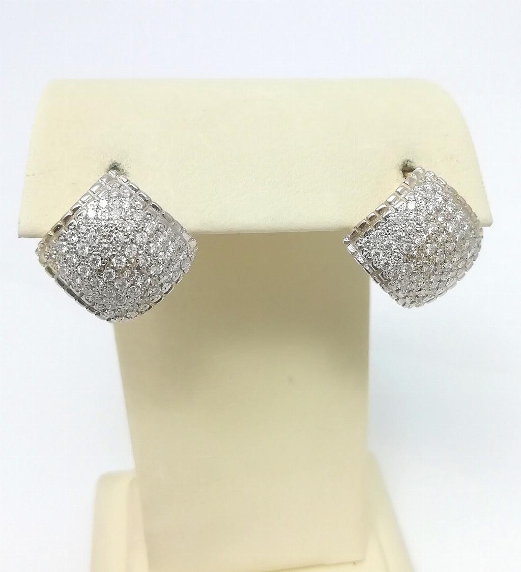 Серьги женские классические, вставка бриллиант