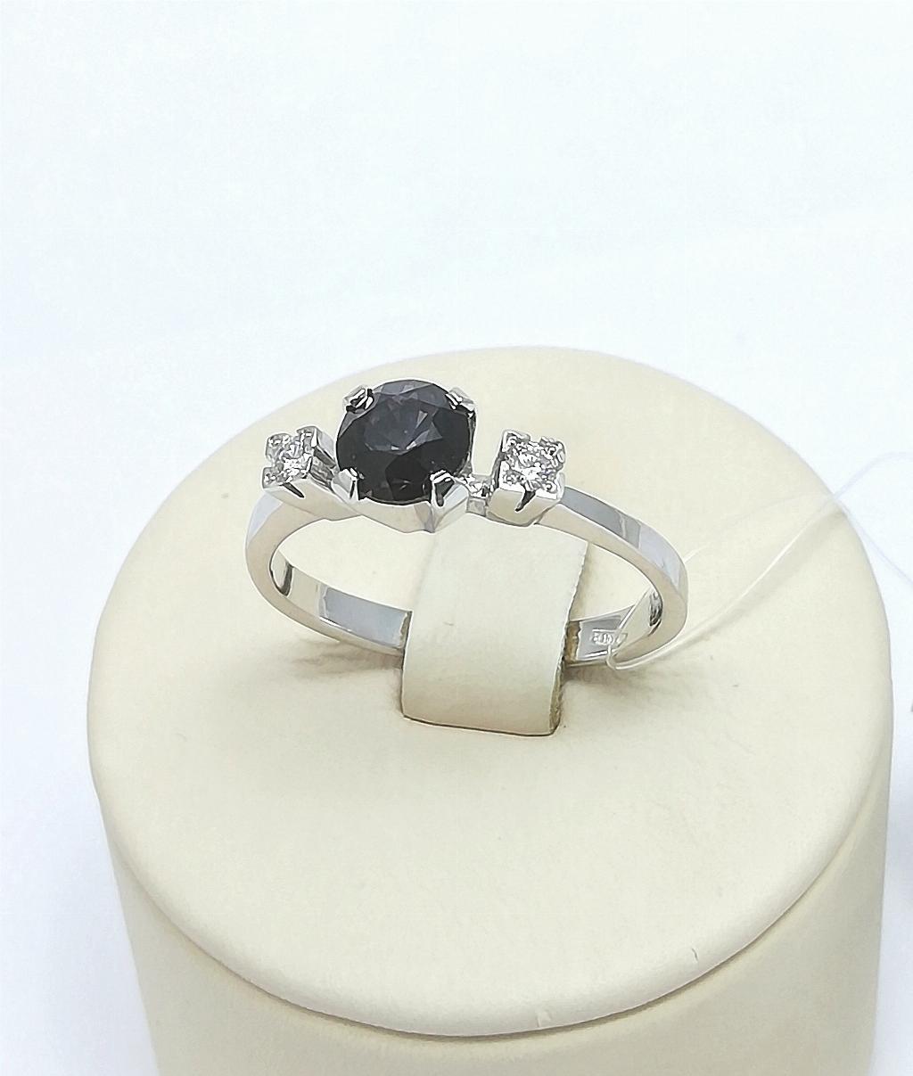 Золотое кольцо, вставка бриллиант