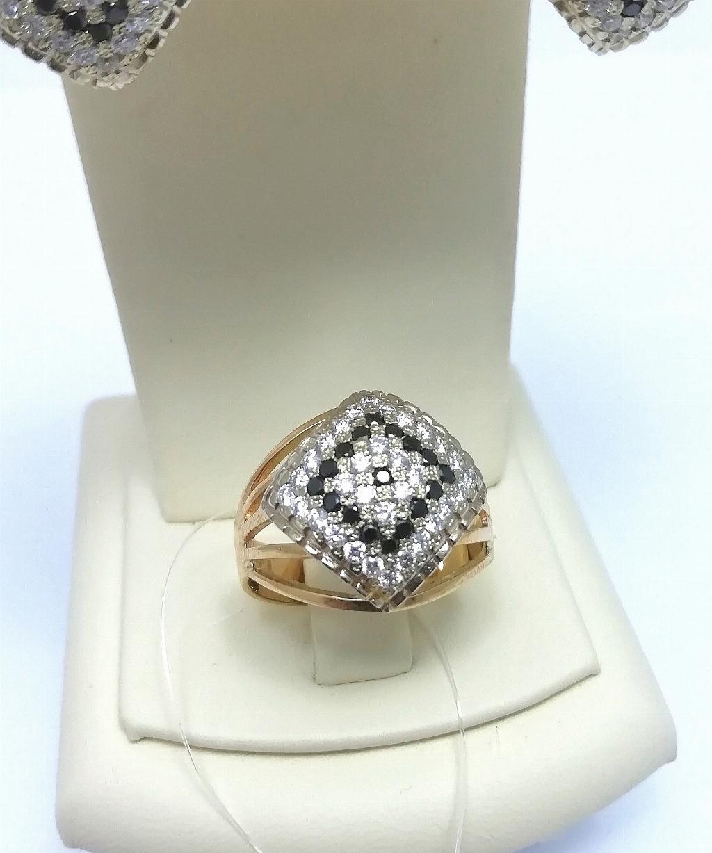 Золотое кольцо женское, вставка бриллиант