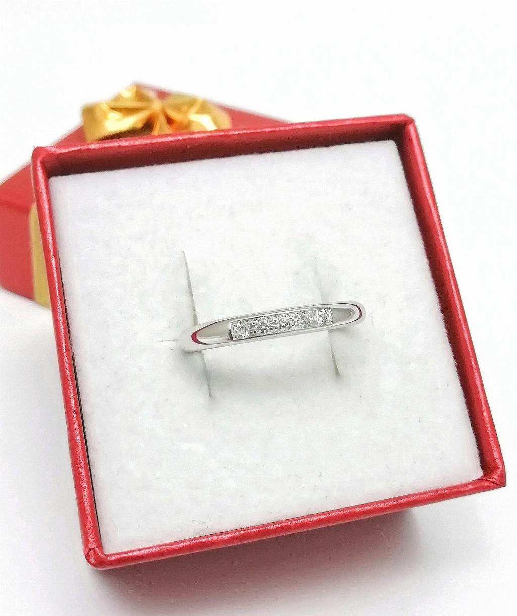 Золотое кольцо, вставка бриллиант