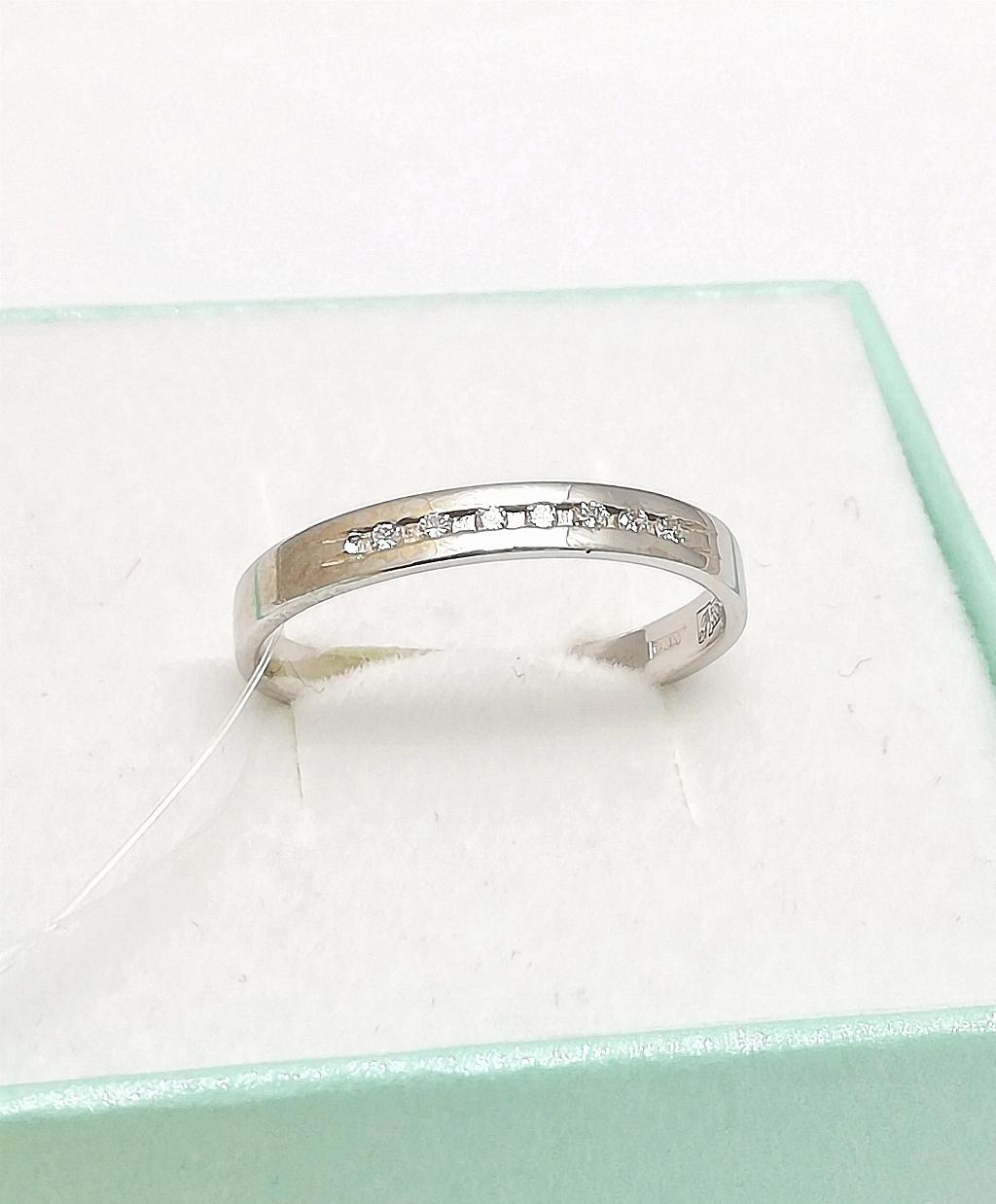 Золотое кольцо, вставка бриллиант