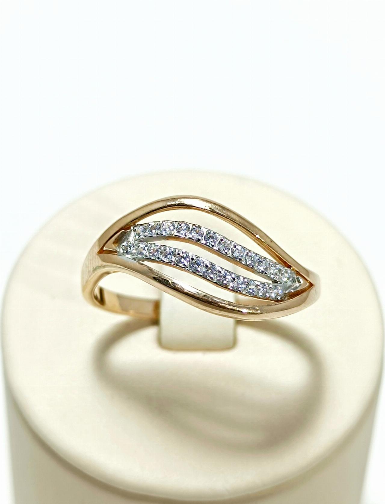 Золотое кольцо женское, вставка фианит