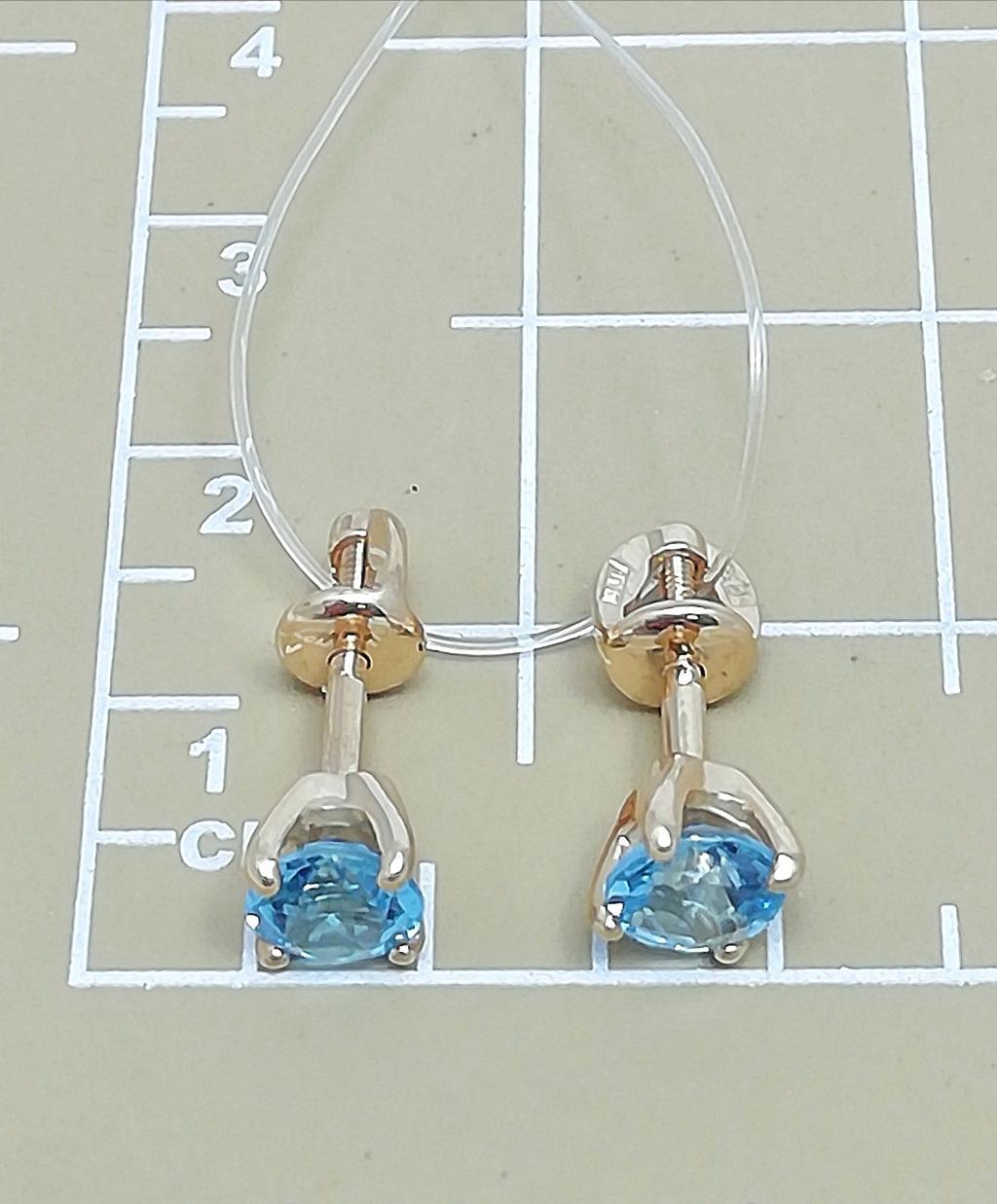 Золотые серьги пусеты, вставка топаз