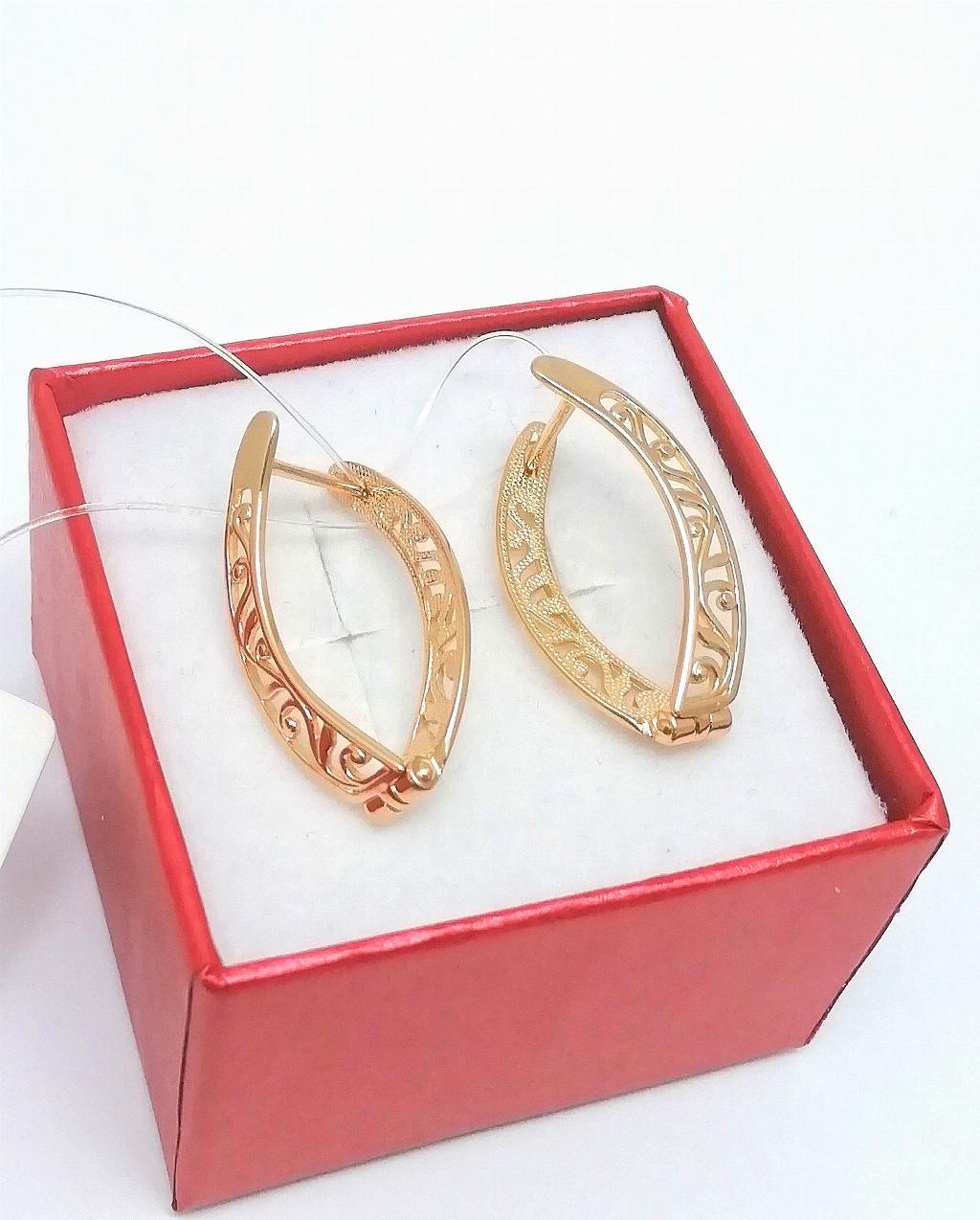 Золотые серьги