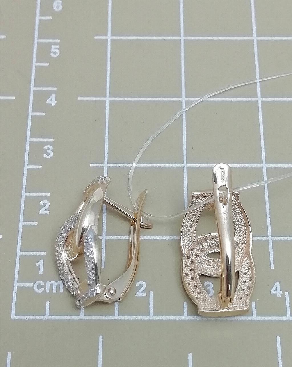 Золотые серьги женские, вставка фианит