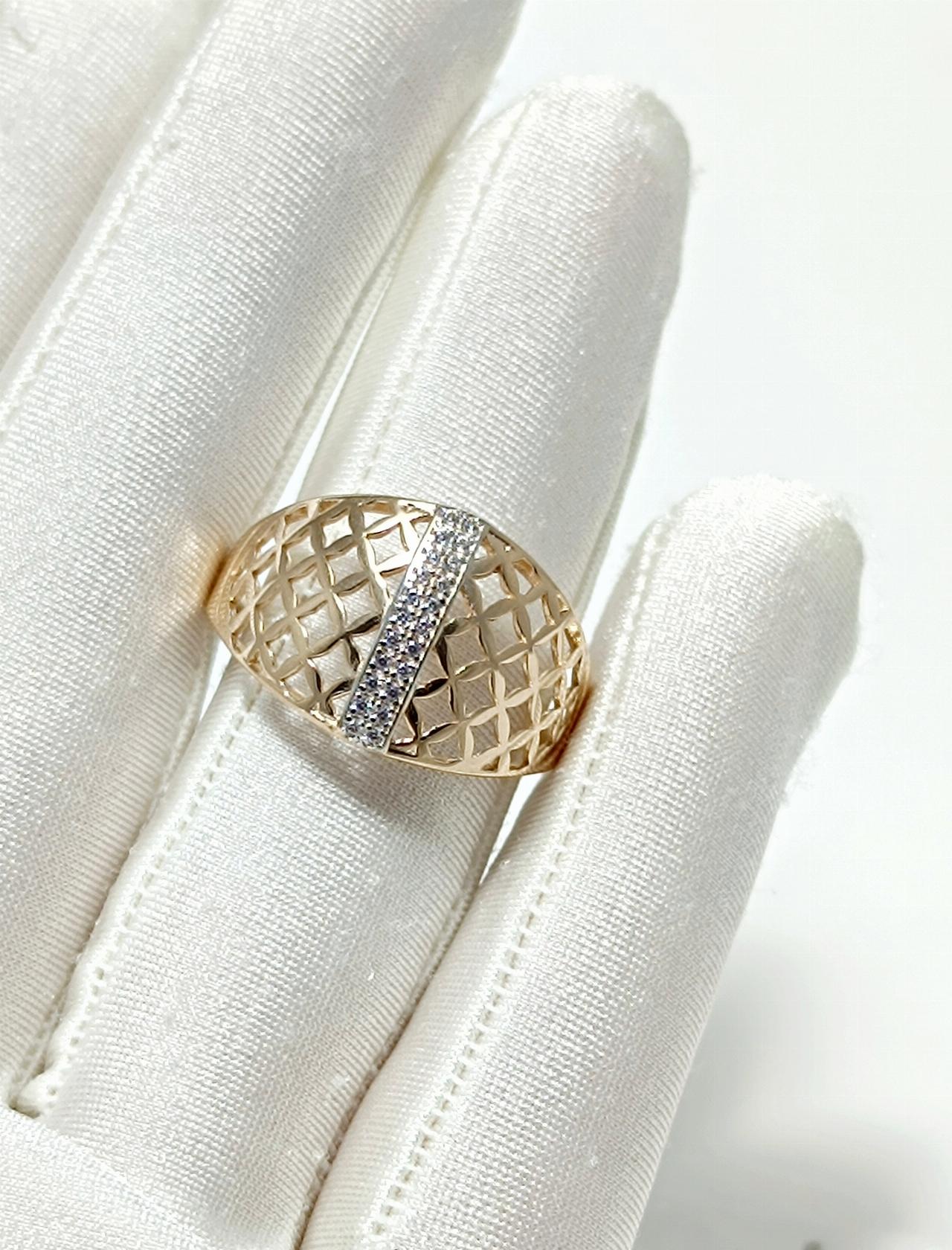 Золотое кольцо женское, вставка фианит