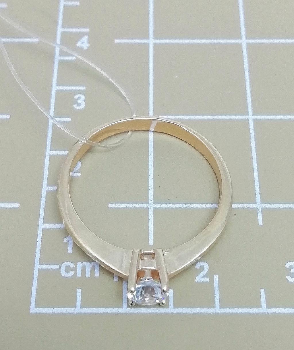 Золотое кольцо женское, вставка фианит