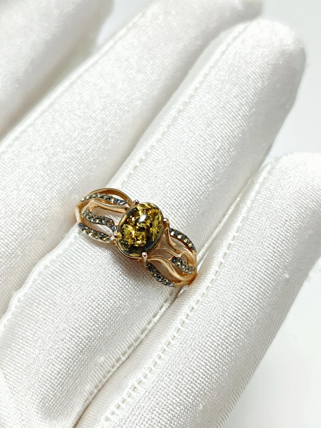 Золотое кольцо женское, вставка хризолит