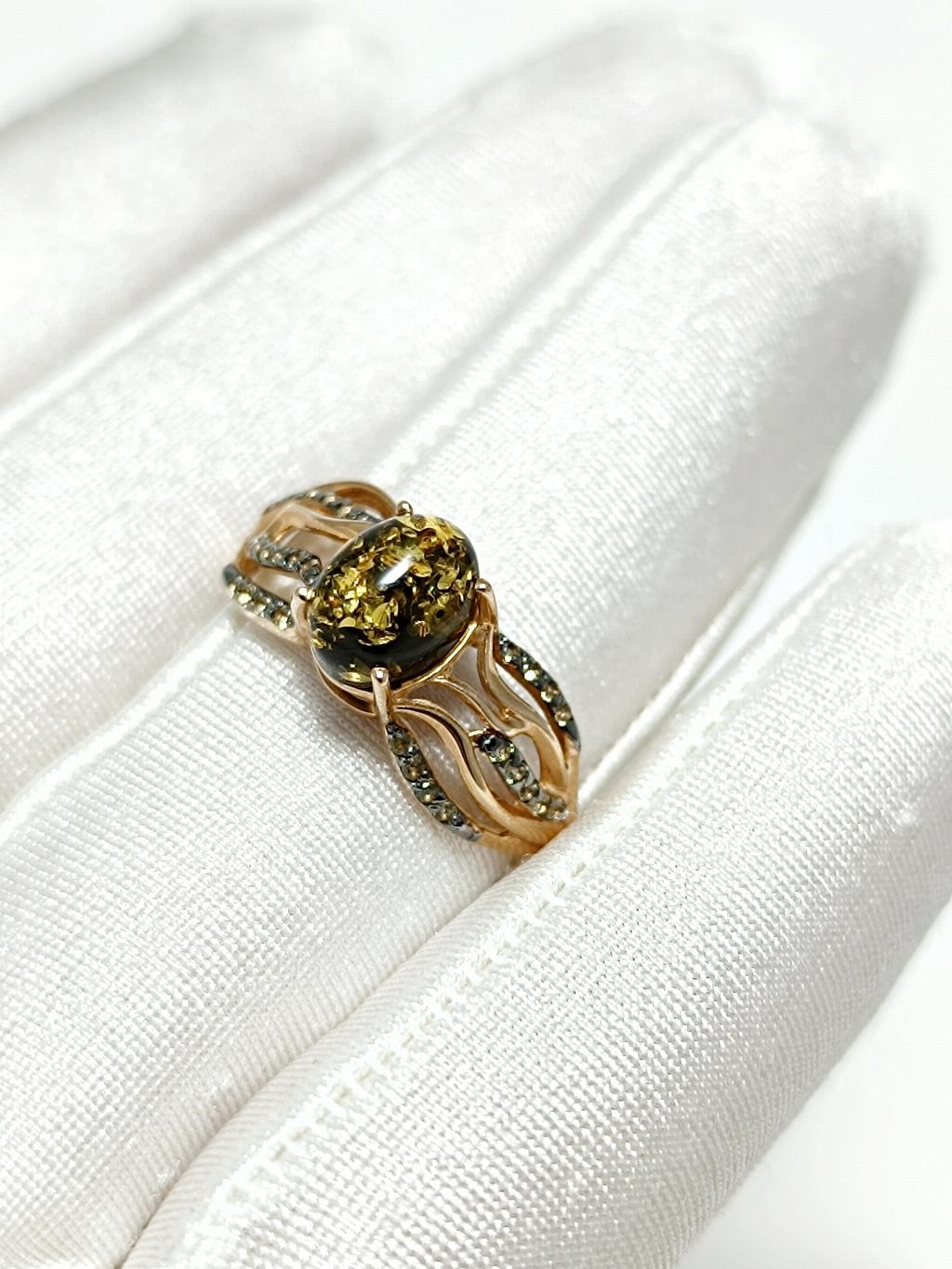 Золотое кольцо женское, вставка хризолит