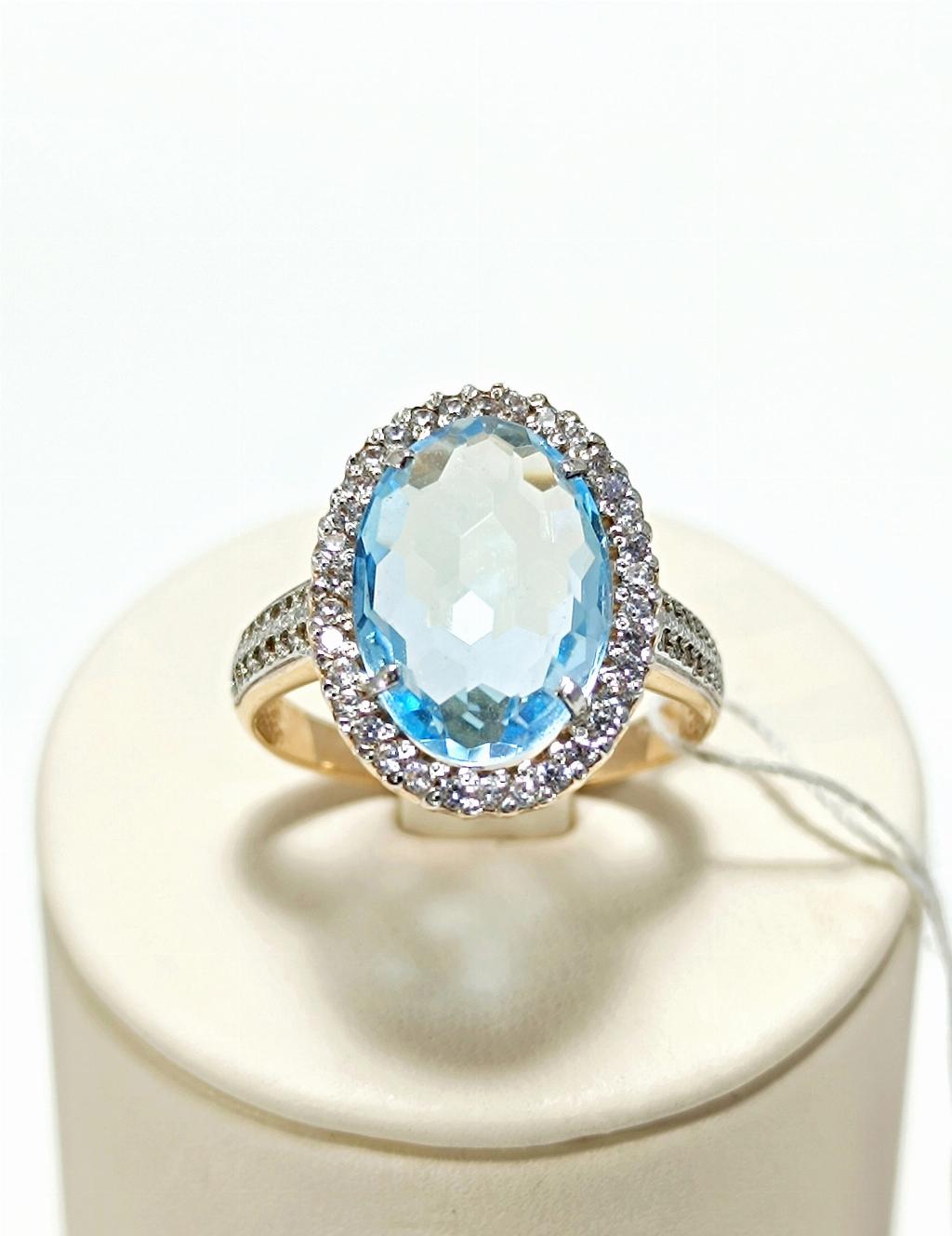 Золотое кольцо женское, вставка топаз