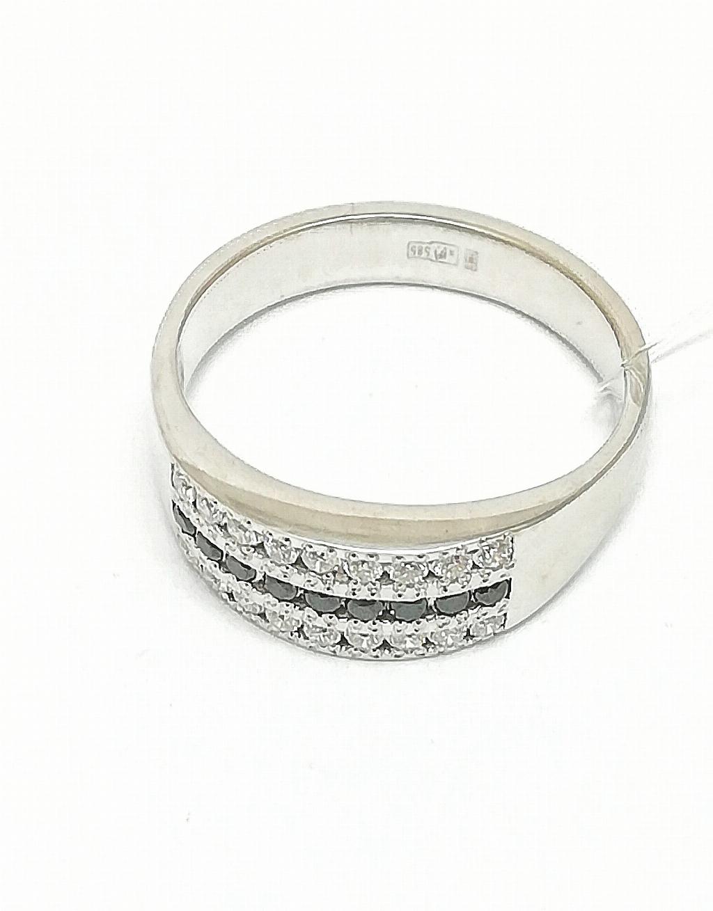 Золотое кольцо, вставка бриллиант