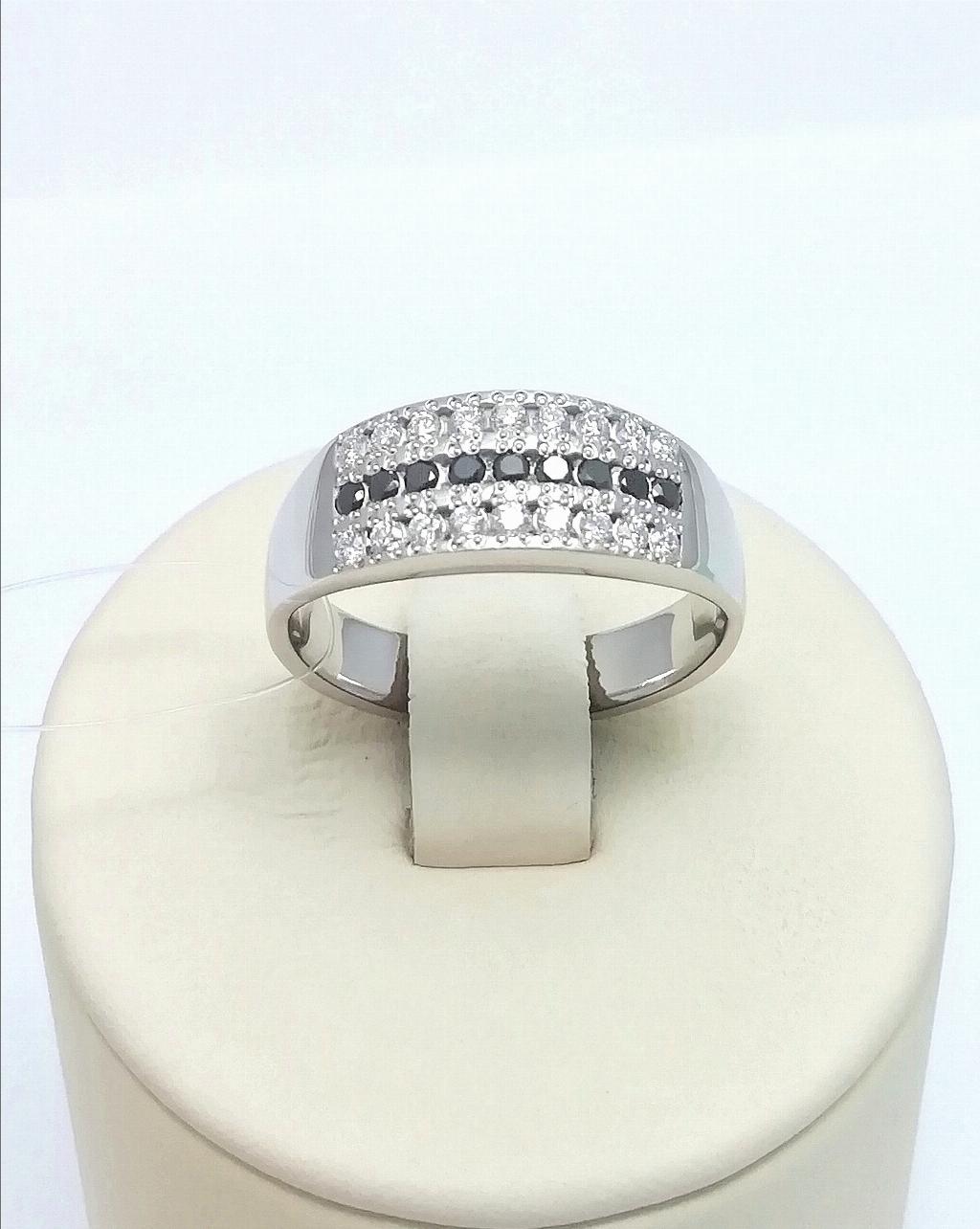 Золотое кольцо, вставка бриллиант