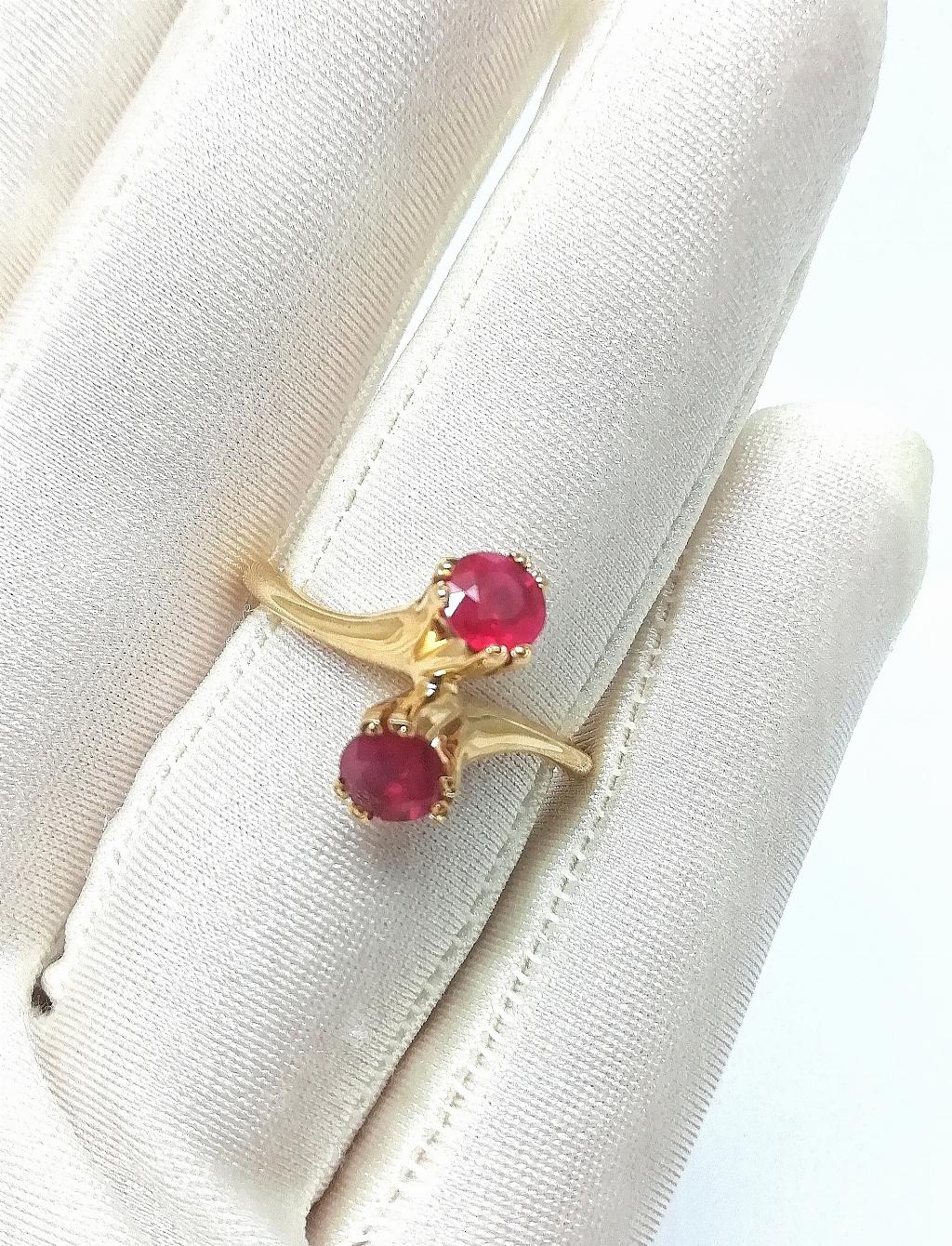 Золотое кольцо, вставка рубин