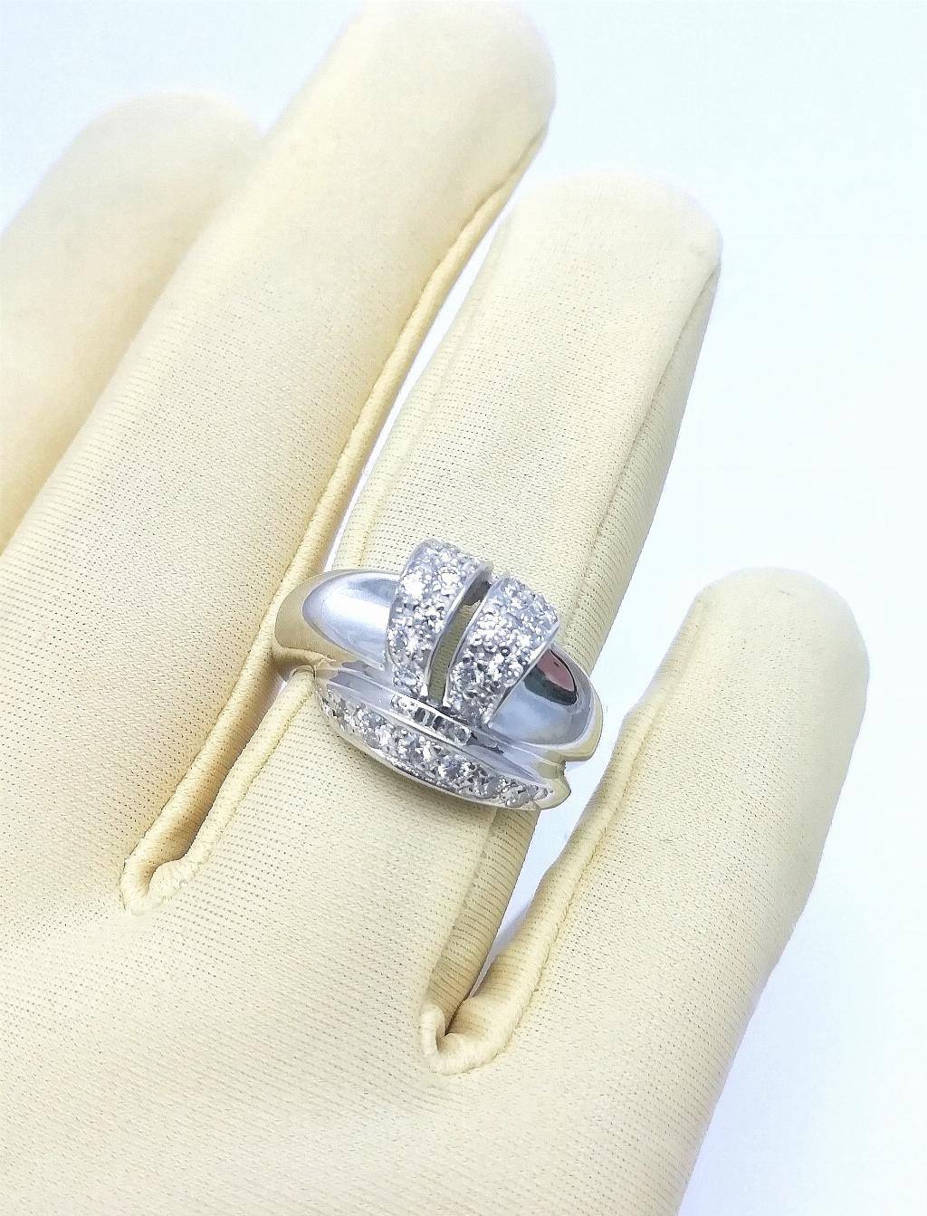 Золотое кольцо, вставка бриллиант