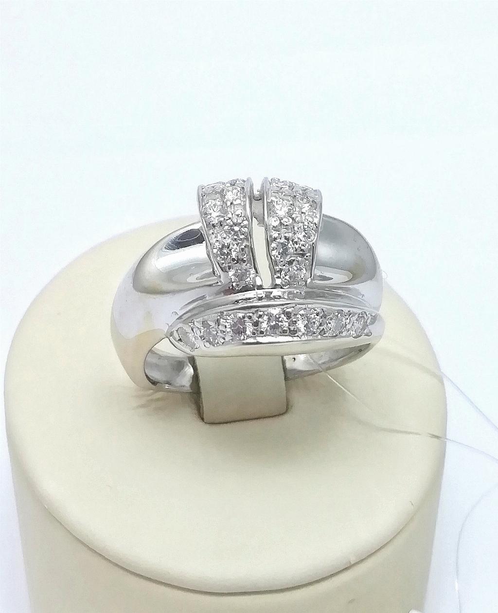 Золотое кольцо, вставка бриллиант