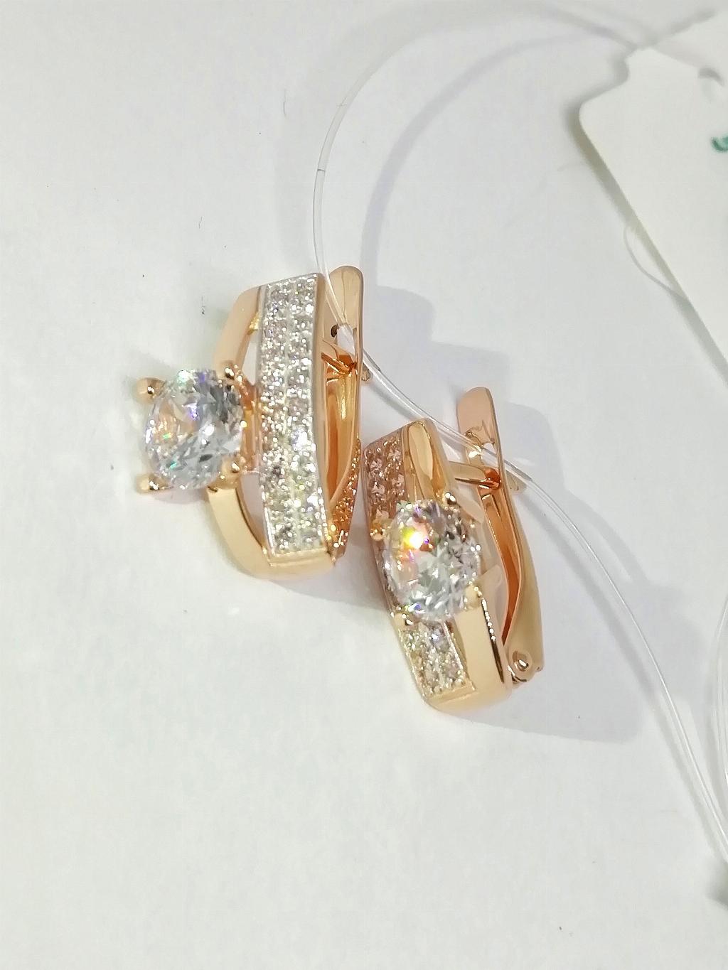 Золотые серьги, вставка фианит