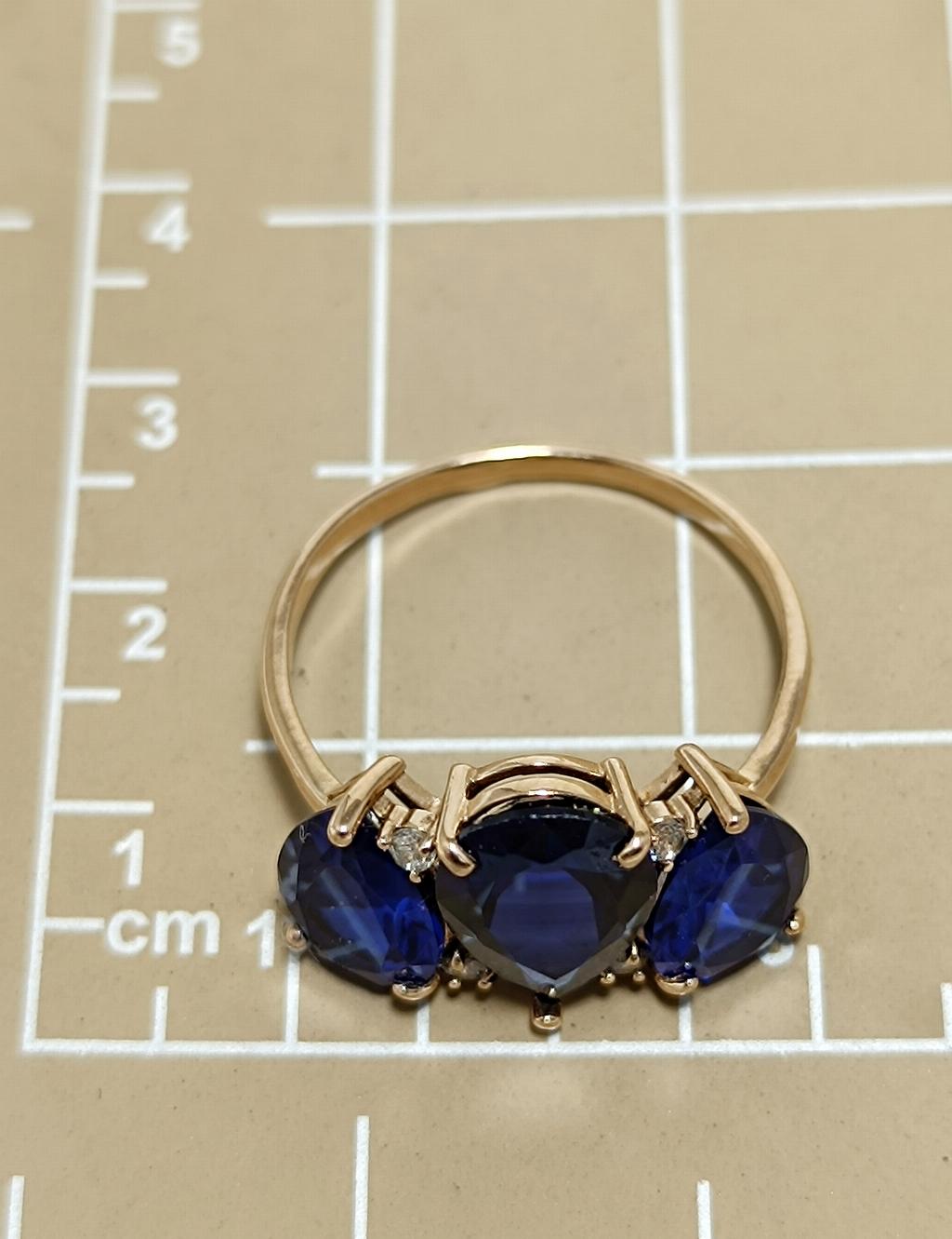 Золотое кольцо женское, вставка фианит