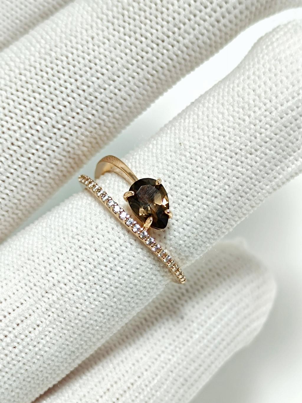 Золотое кольцо женское, вставка фианит