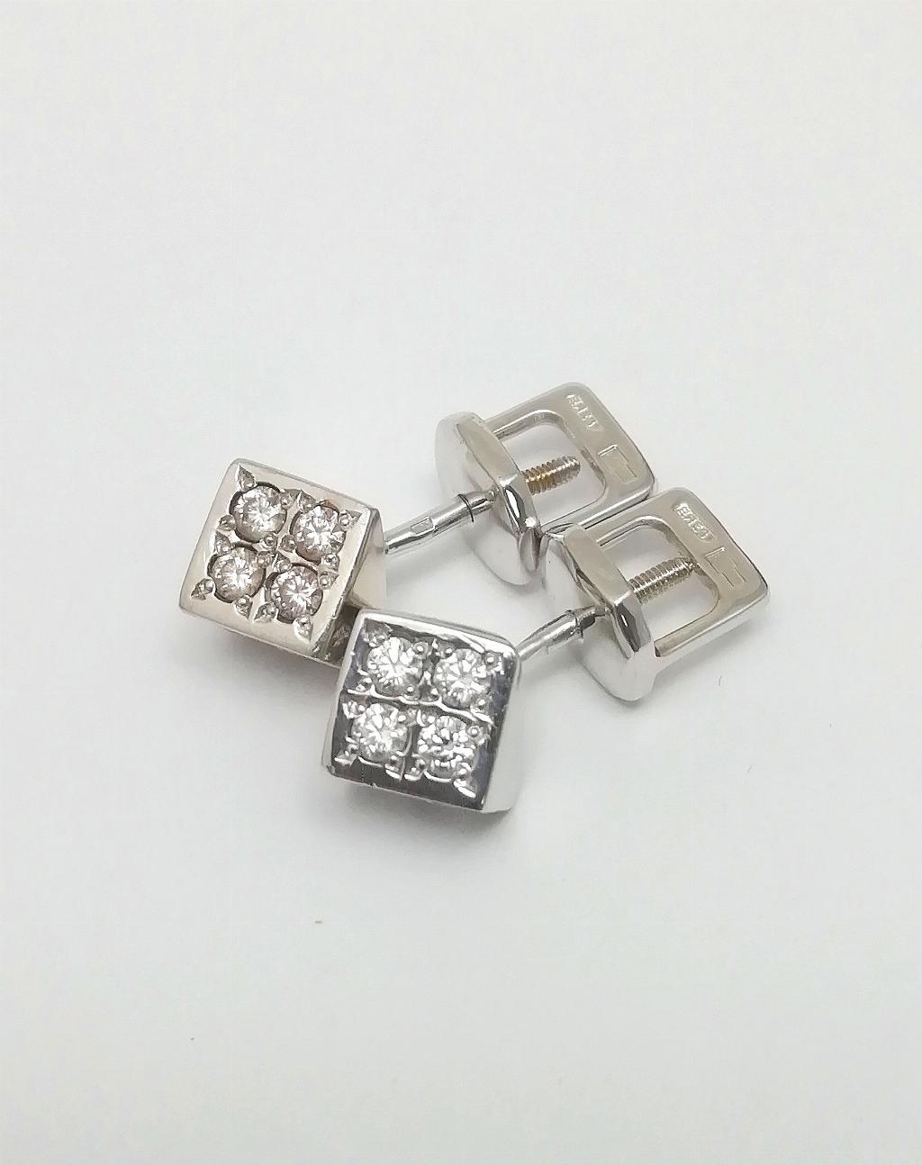 Золотые серьги, вставка бриллиант