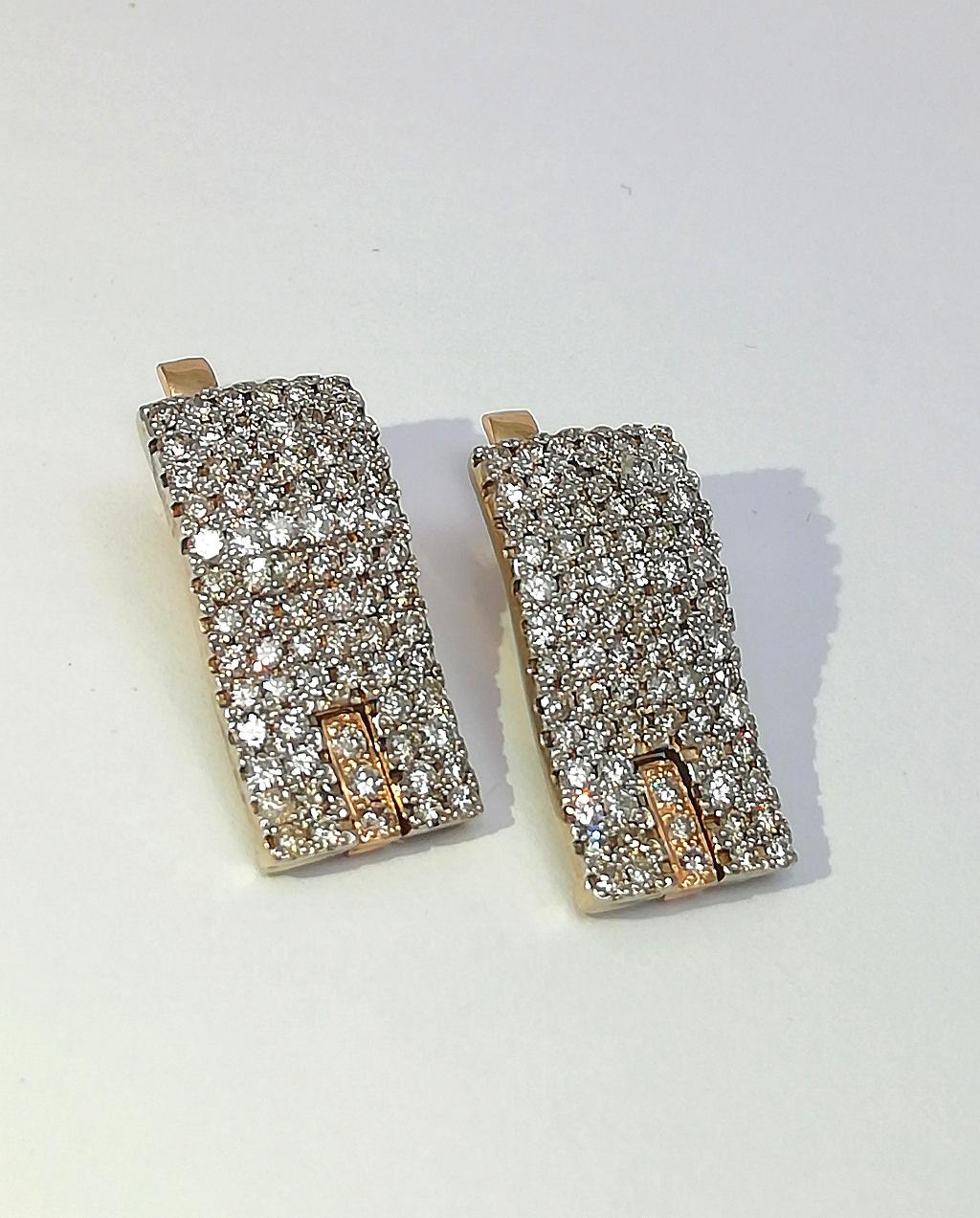 Золотые серьги, вставка бриллиант