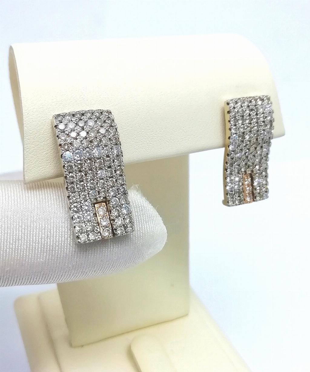 Золотые серьги, вставка бриллиант